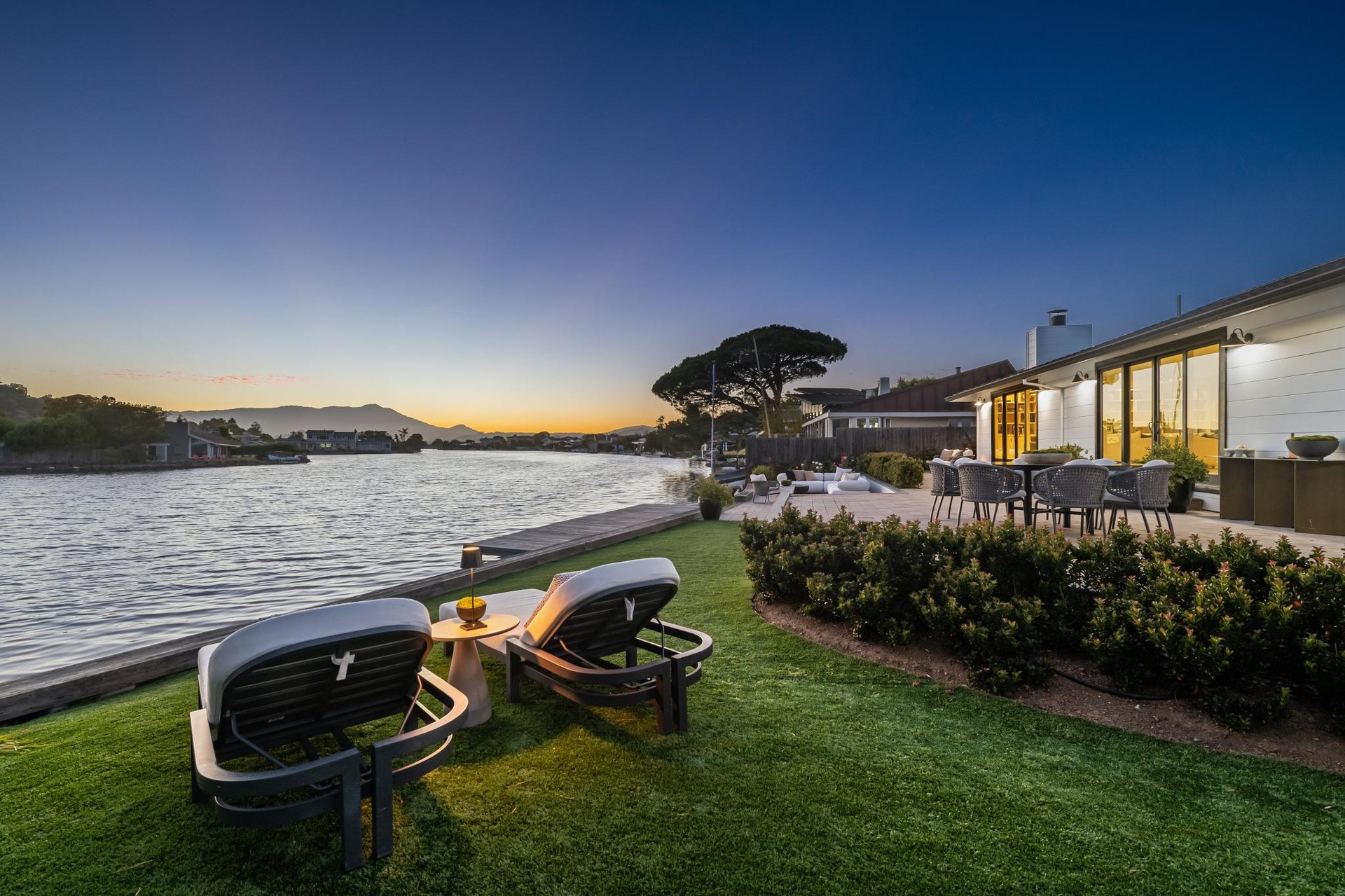 19 Peninsula