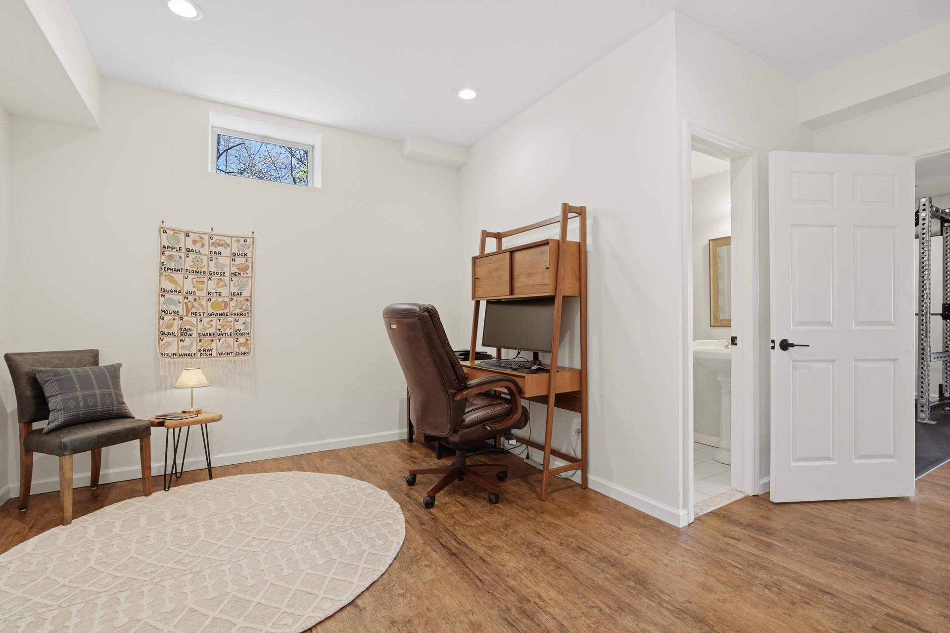 8 Deer Run Court