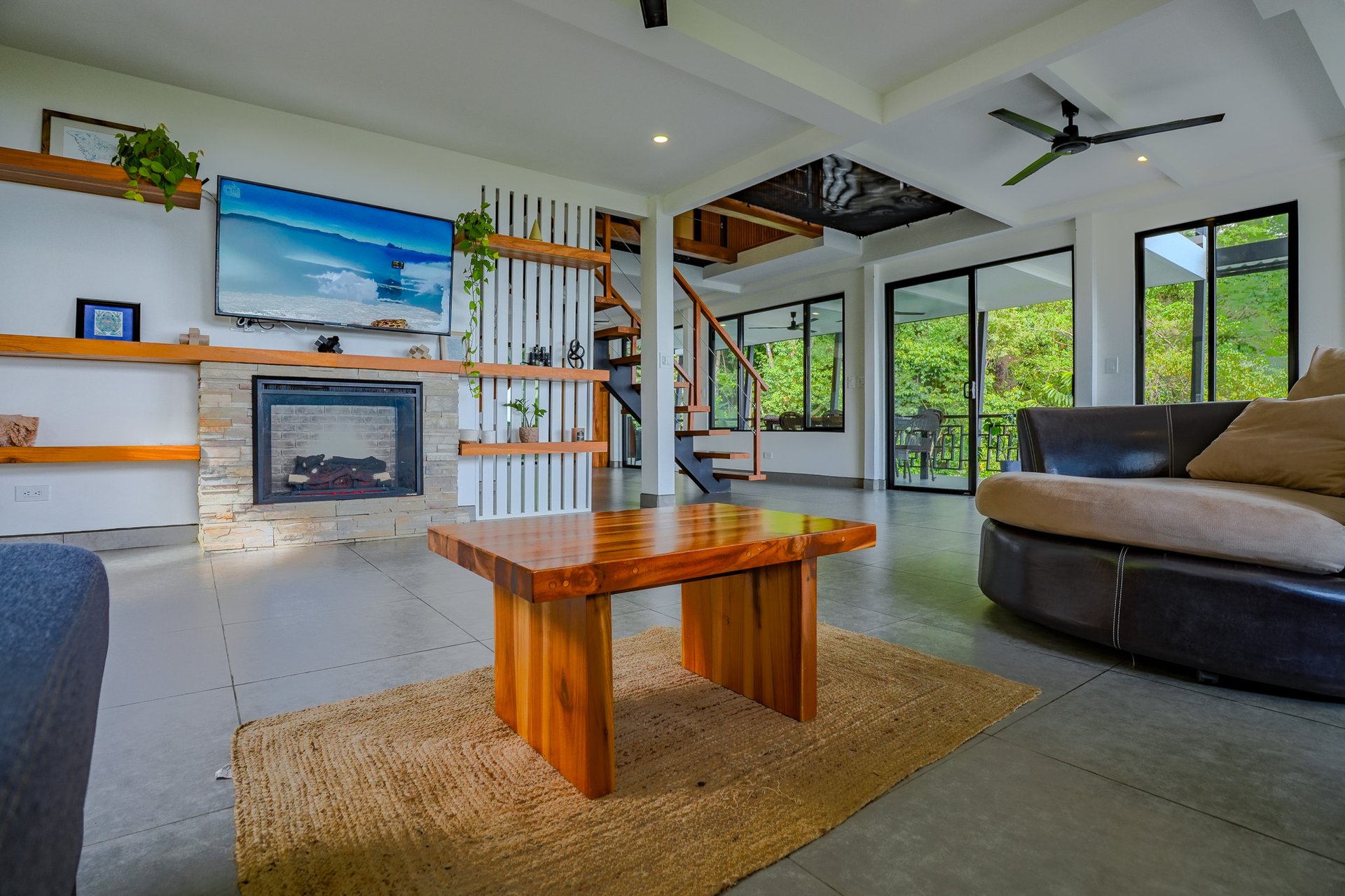 Casa La Roca, Whale's Tail 3 Bedroom Home In Uvita!