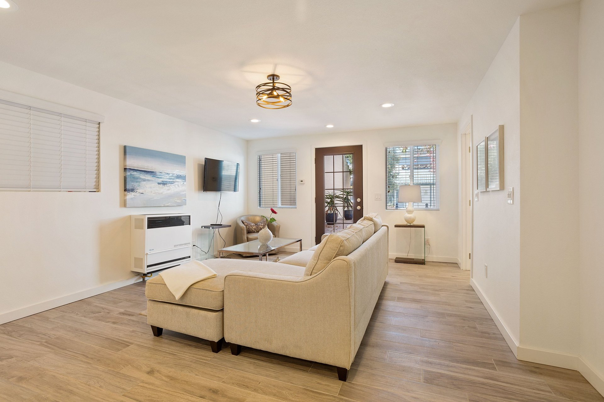 124 Agate Avenue