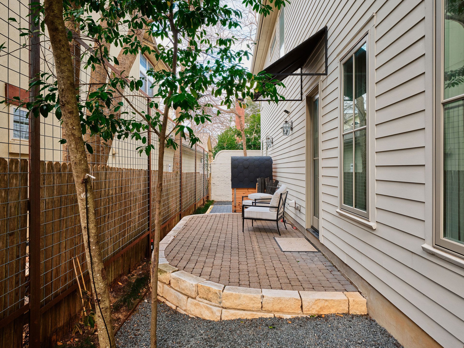 1408 Elton Lane