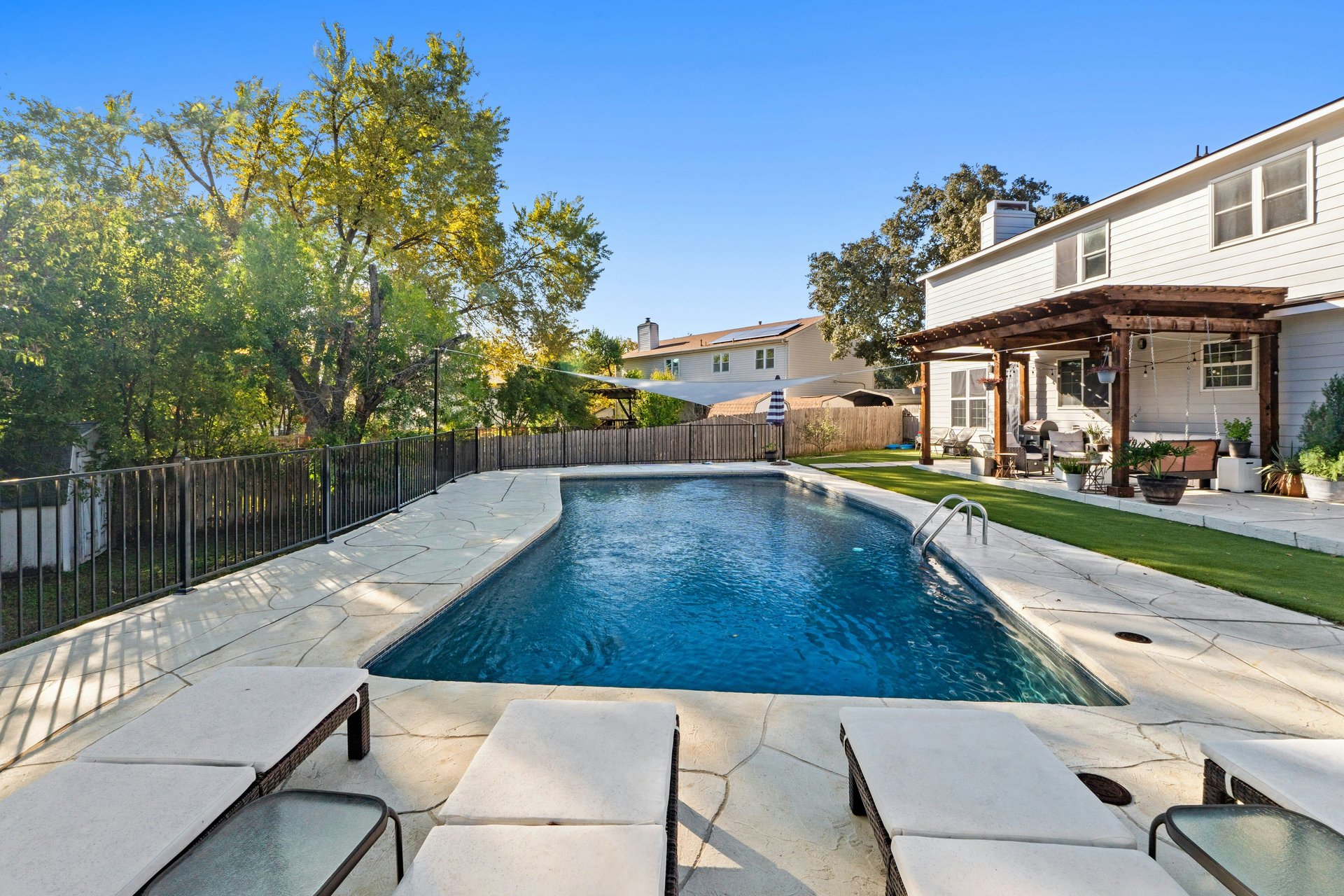 Enchanting Gracywoods Retreat with Pool, Multiple Living Spaces, and Near Domain & Q2 Stadium!
