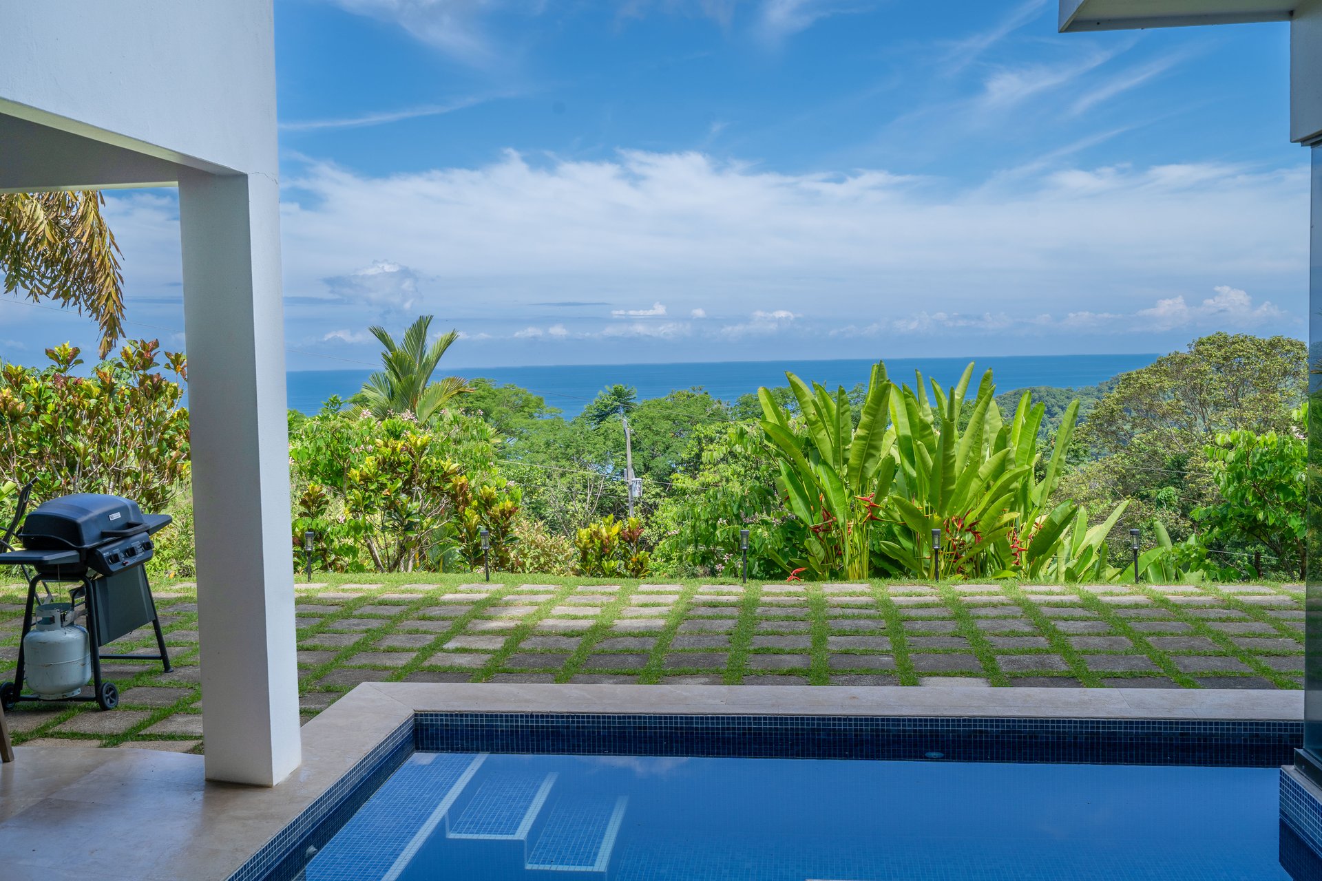 Stylish 4 bedroom home in the popular Dominicalito community, 7 minutes to the beach