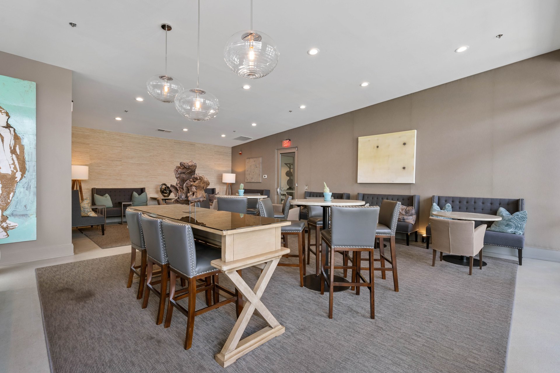 905 Juniper Street NE Unit 704