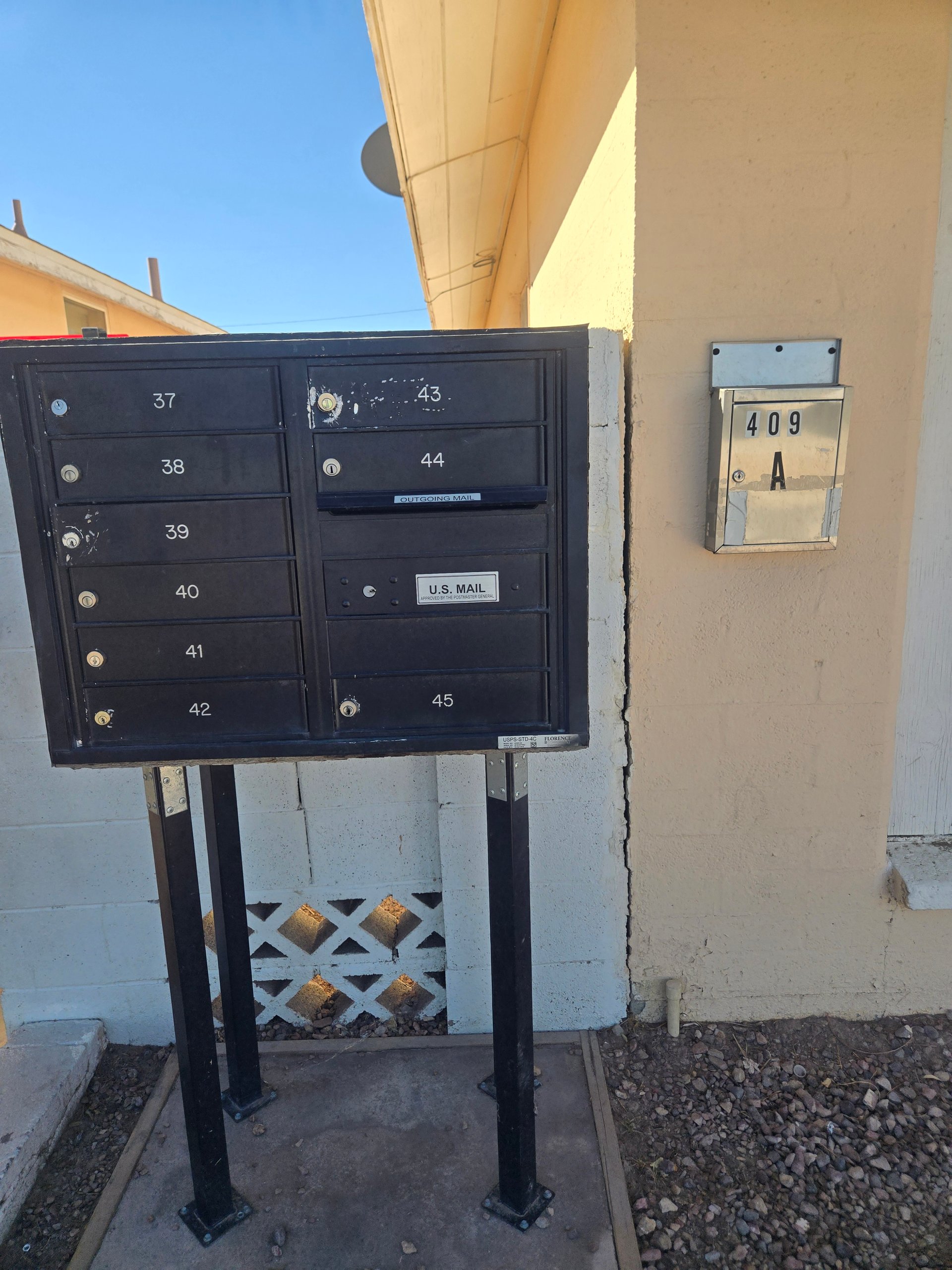 409 W Van Buren Ave #5 Las Vegas, NV 89106