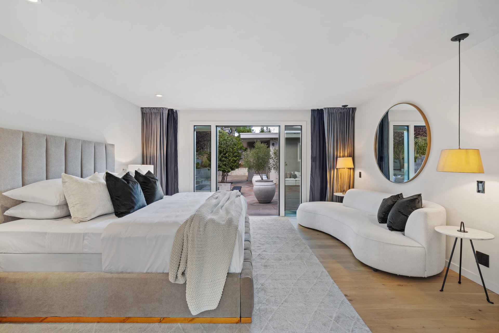 Stunning Contemporary Renovation