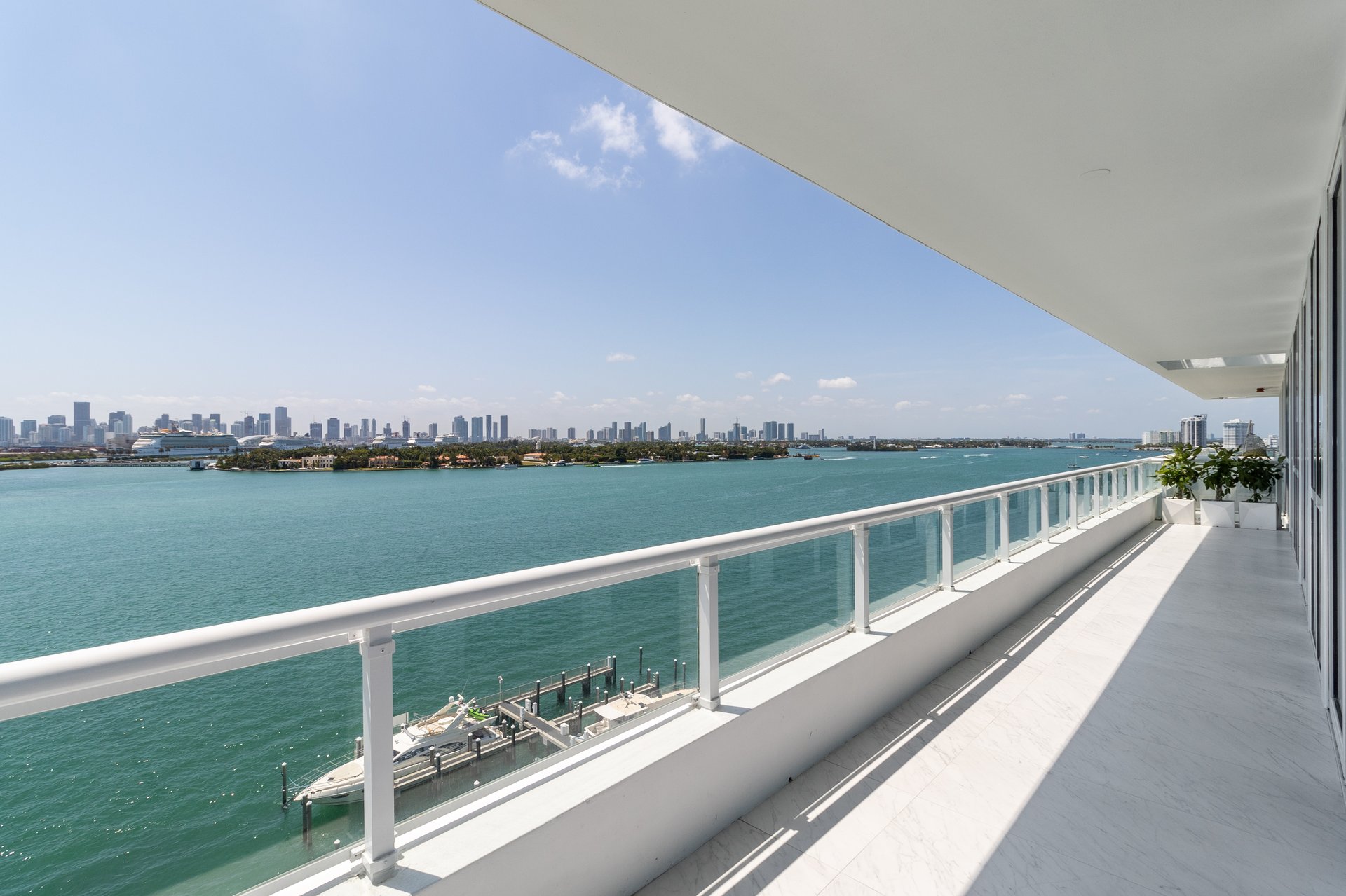520 WEST AVE #2203