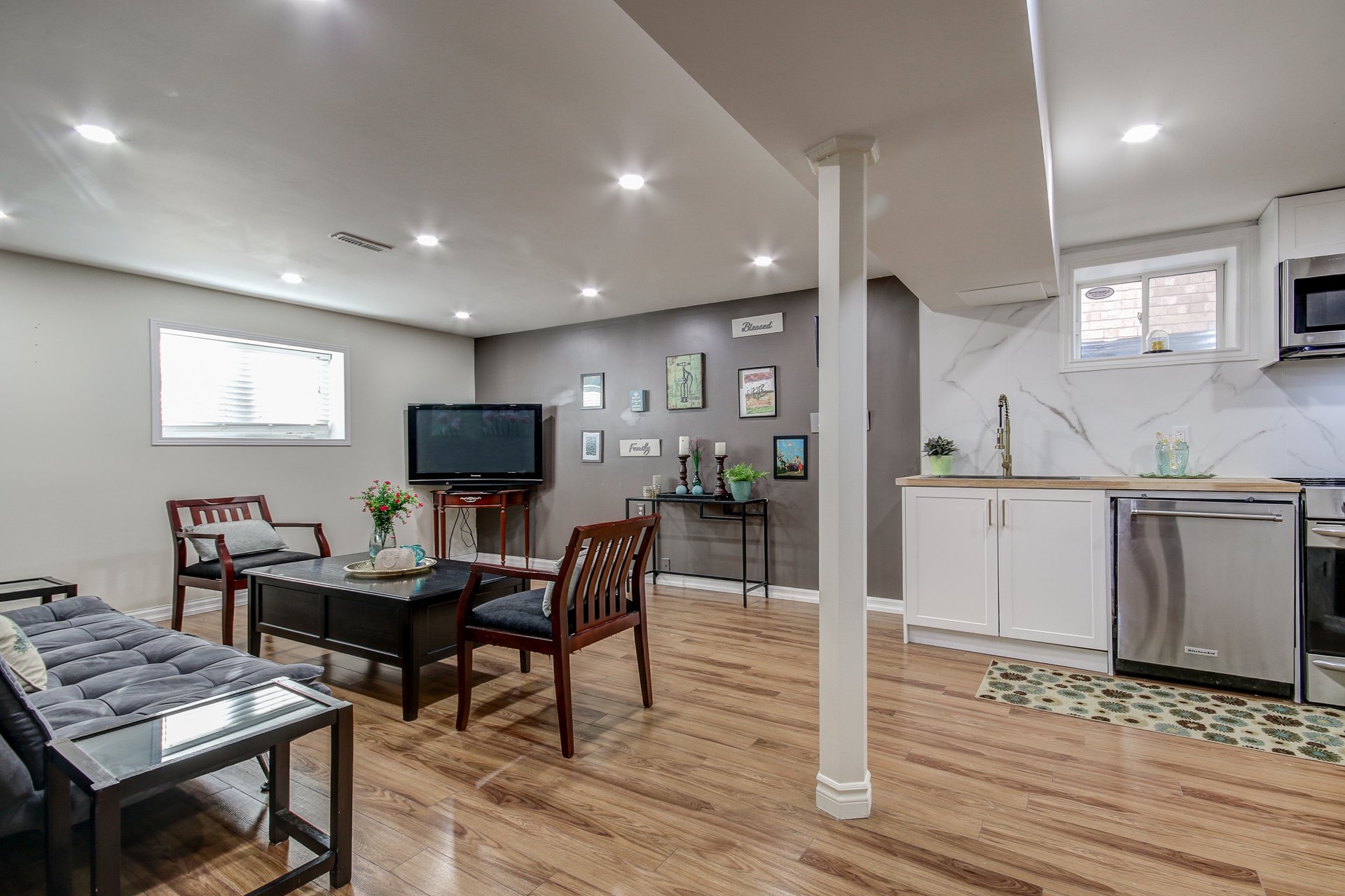 714 Yates Dr