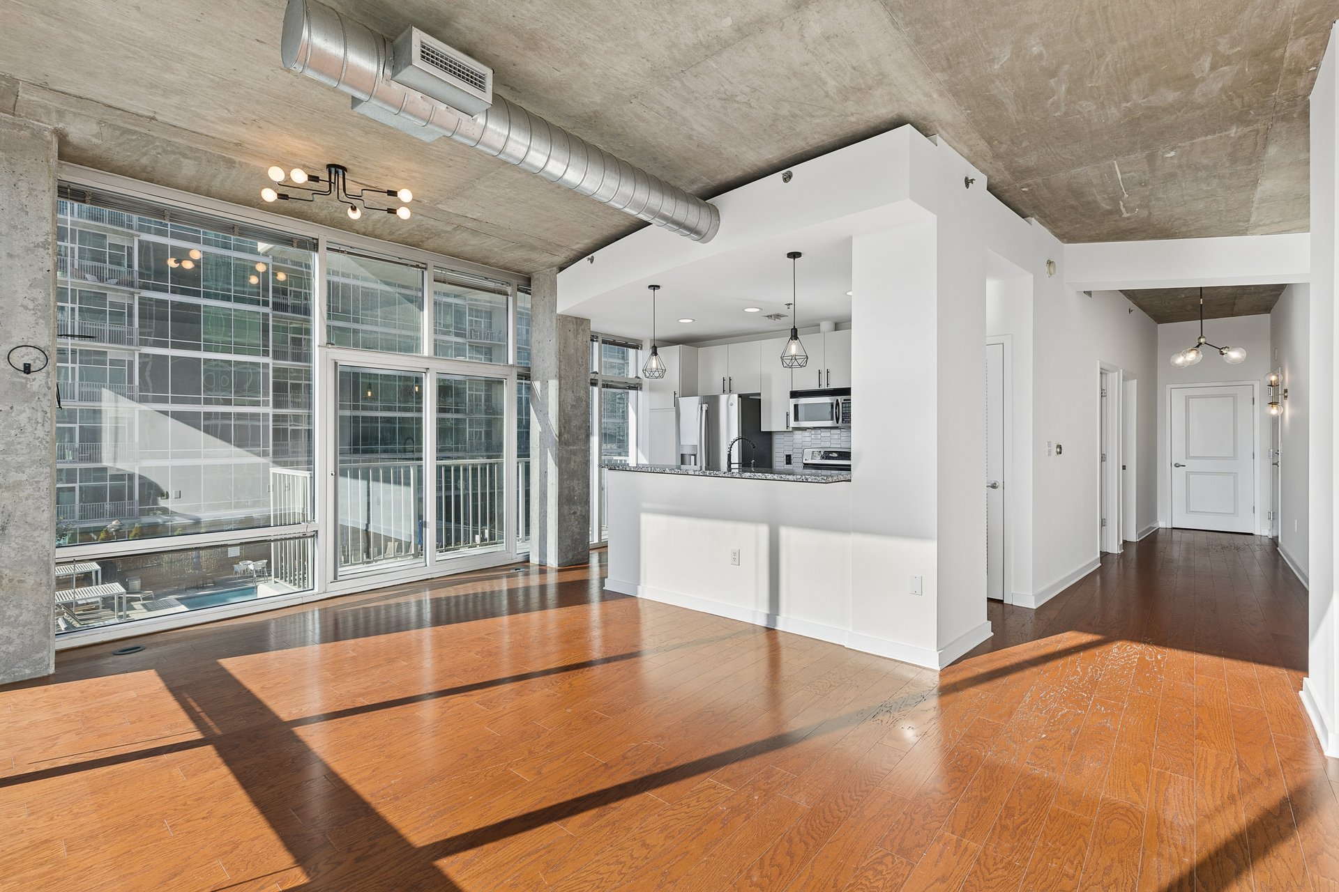 943 Peachtree Street NE Unit 913