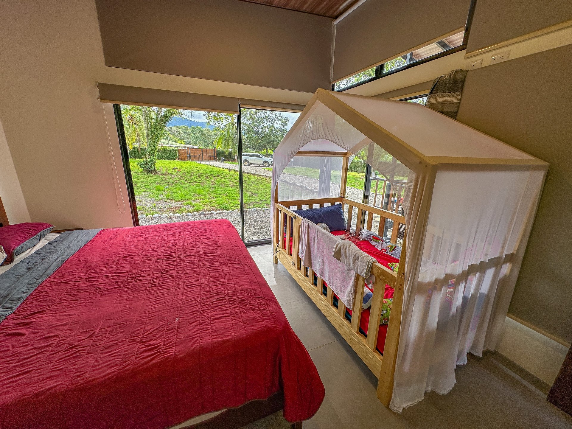 Charming 2-Bedroom Home in the Heart of Ojochal – Privacy, Convenience, and Opportunity Await!