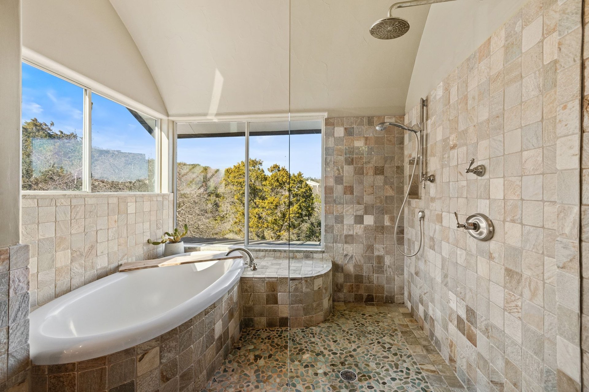 1517 Wild Cat Hollow