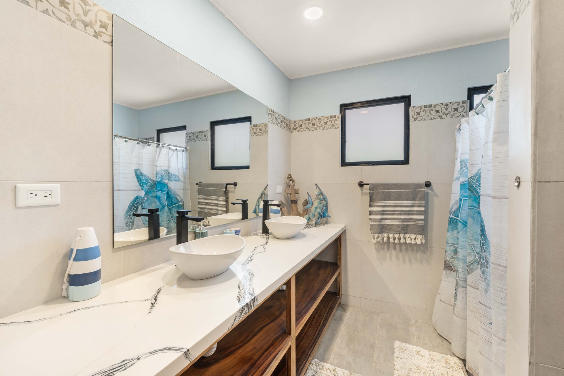 Casa El Coco | Modern Beach Retreat Steps from the Sand in Palm Beach Estates