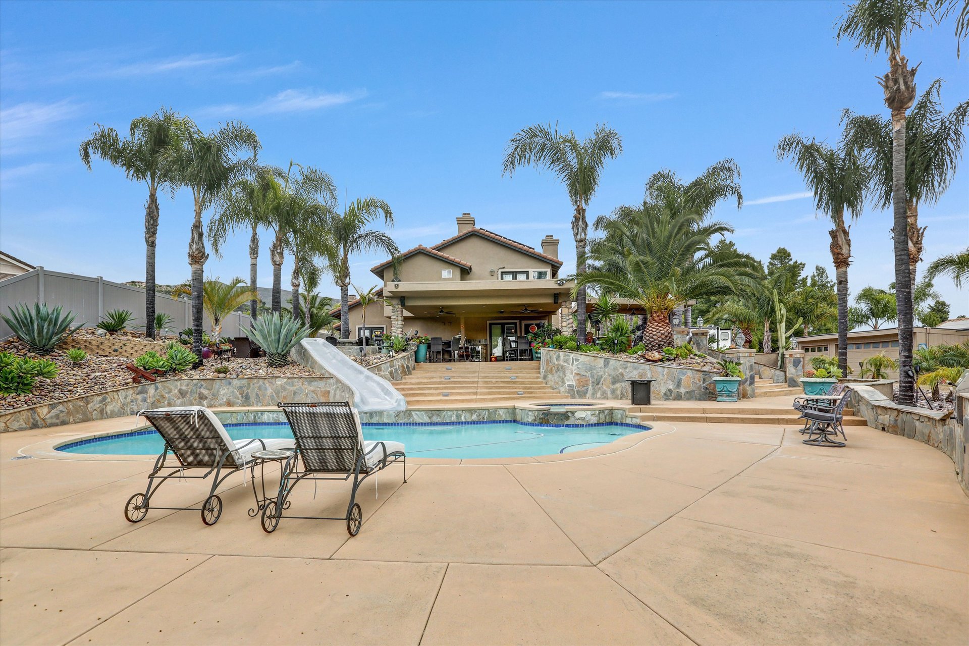 2669 Victoria Circle