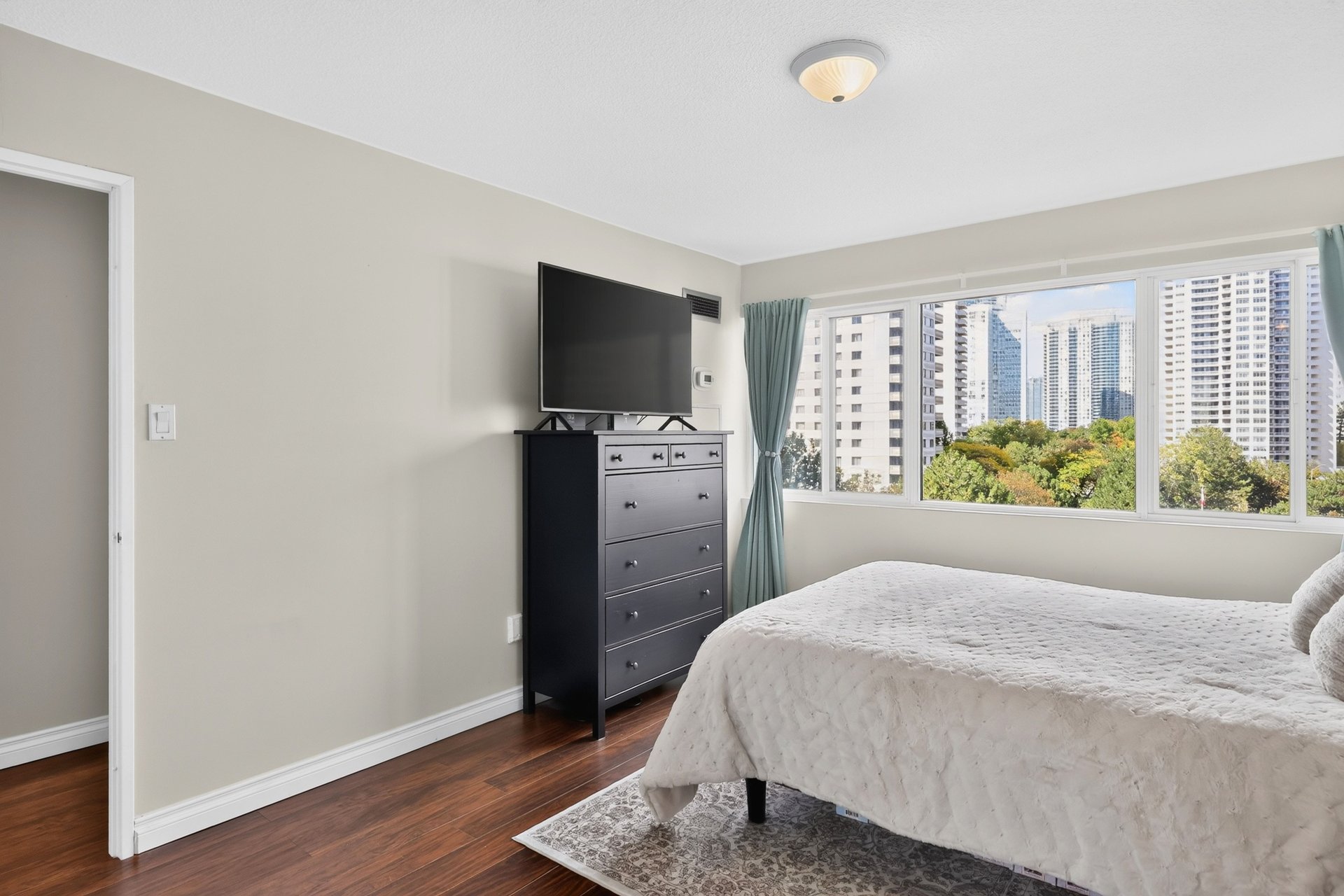 50 Elm Dr E 610