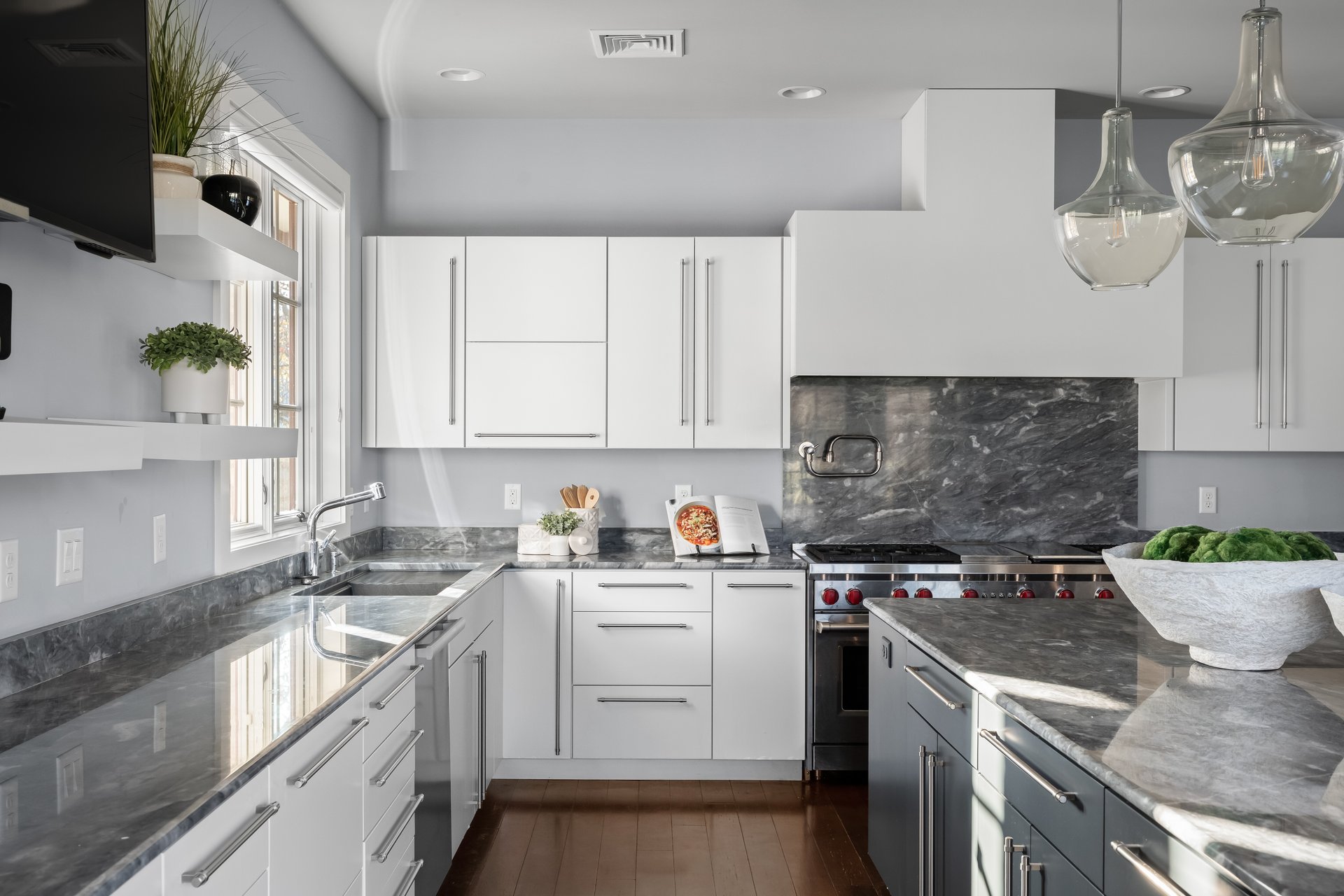 2687 Avenue Du Vlg