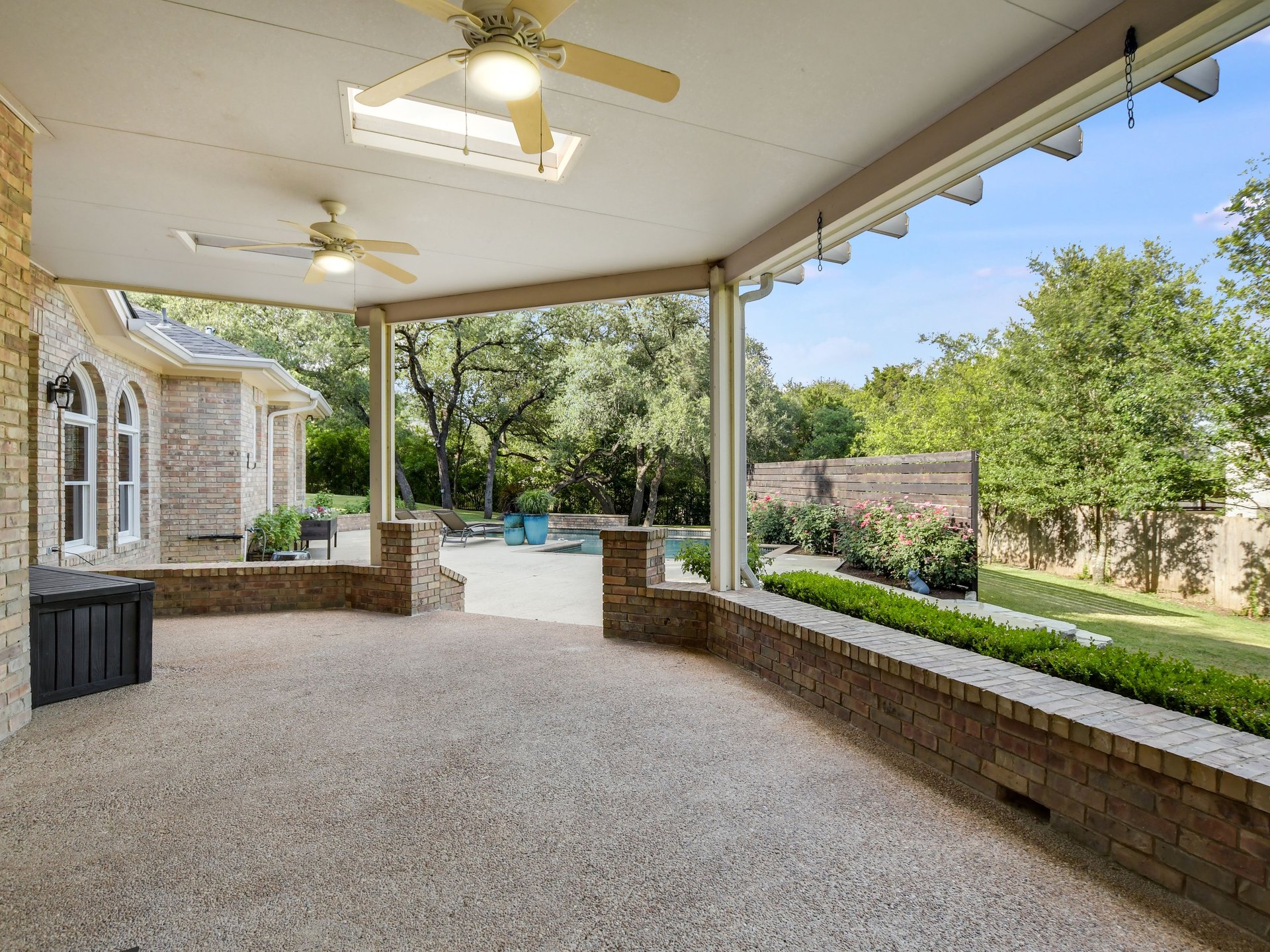 Las Lomas Transitional