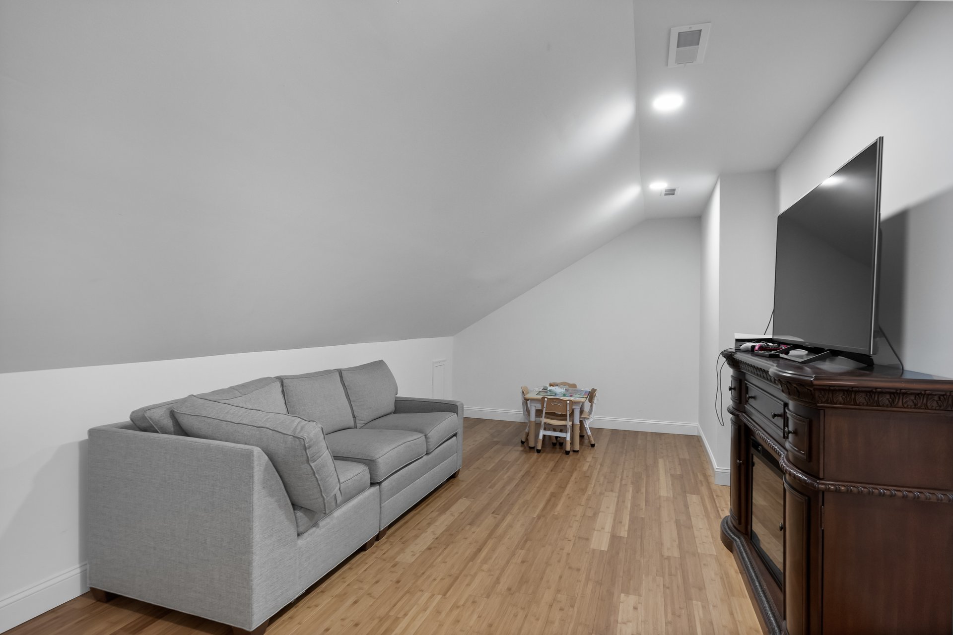 230 Heritage Rd
