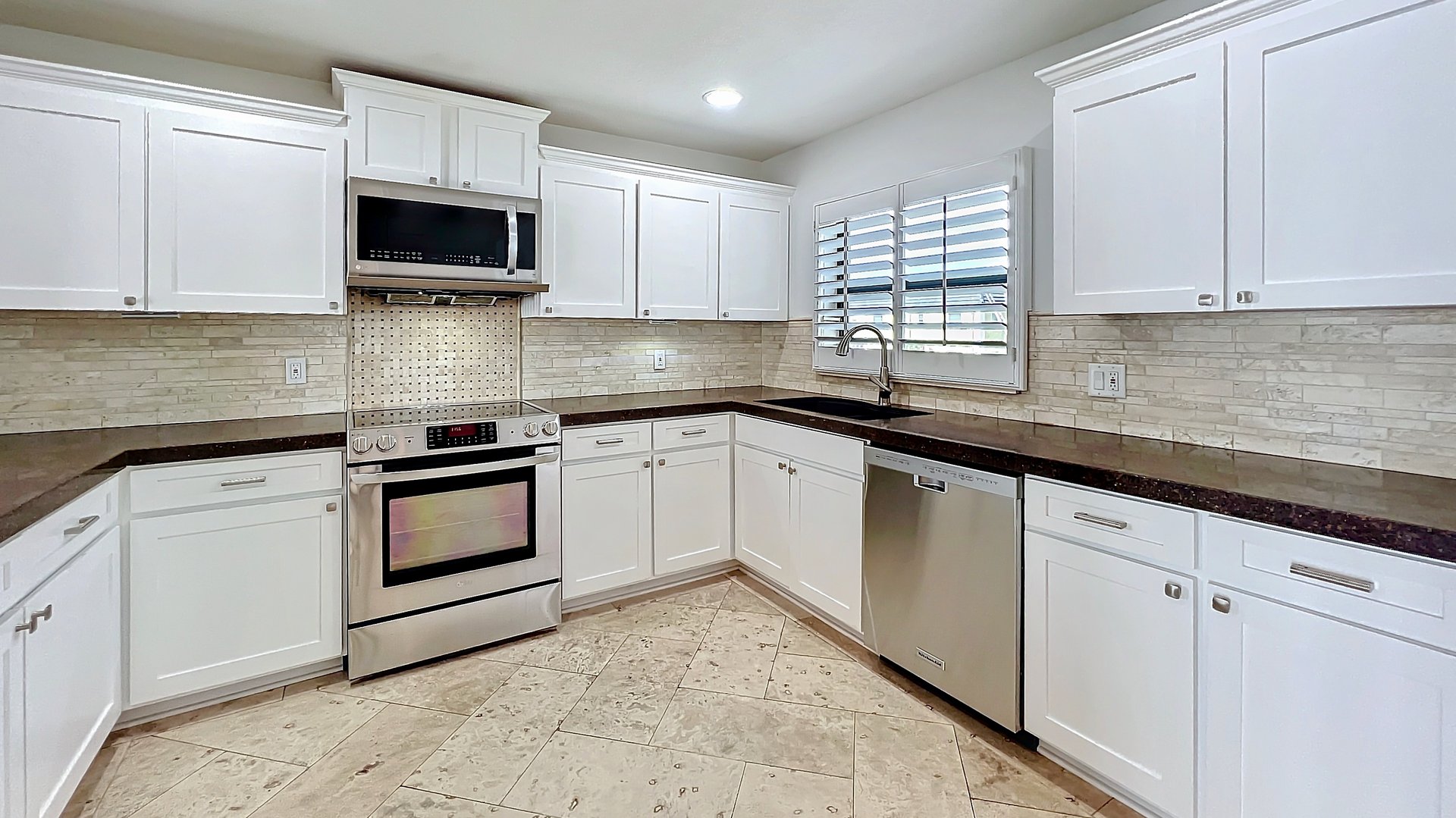 Luxury Lakefront Winter Park Condominium for Lease
