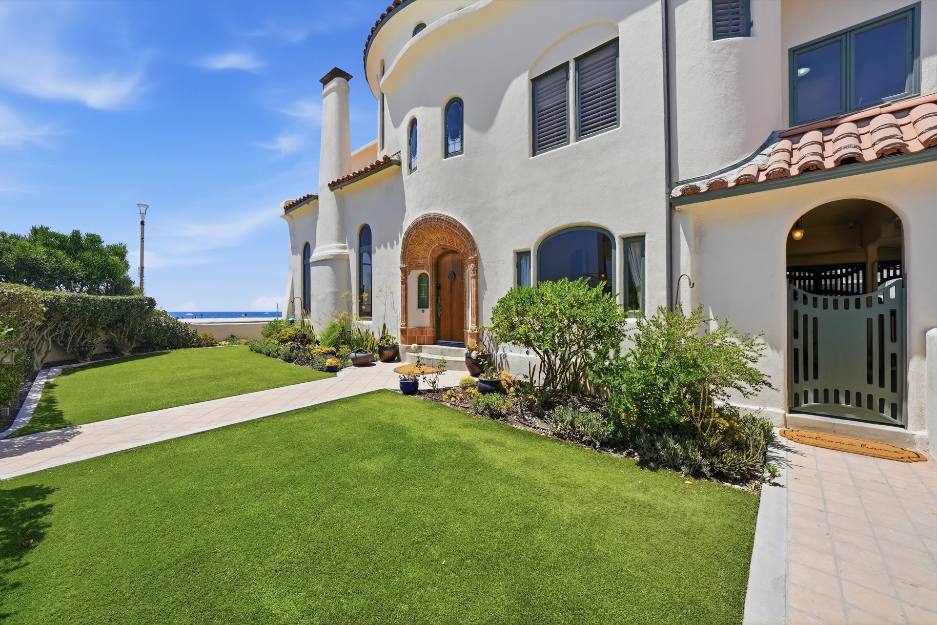 1602 The Strand (Entire Property)