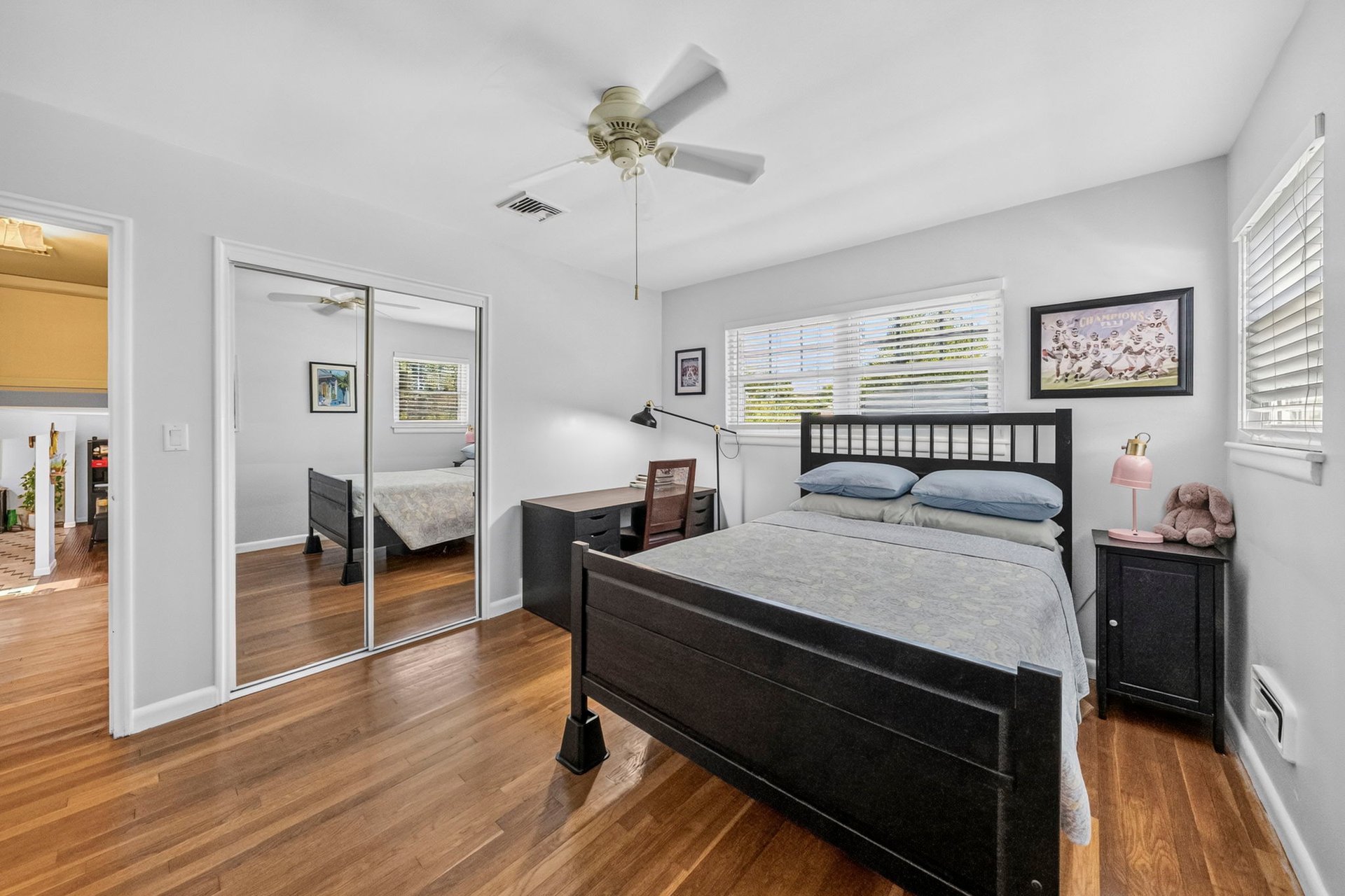 24 Beacon St