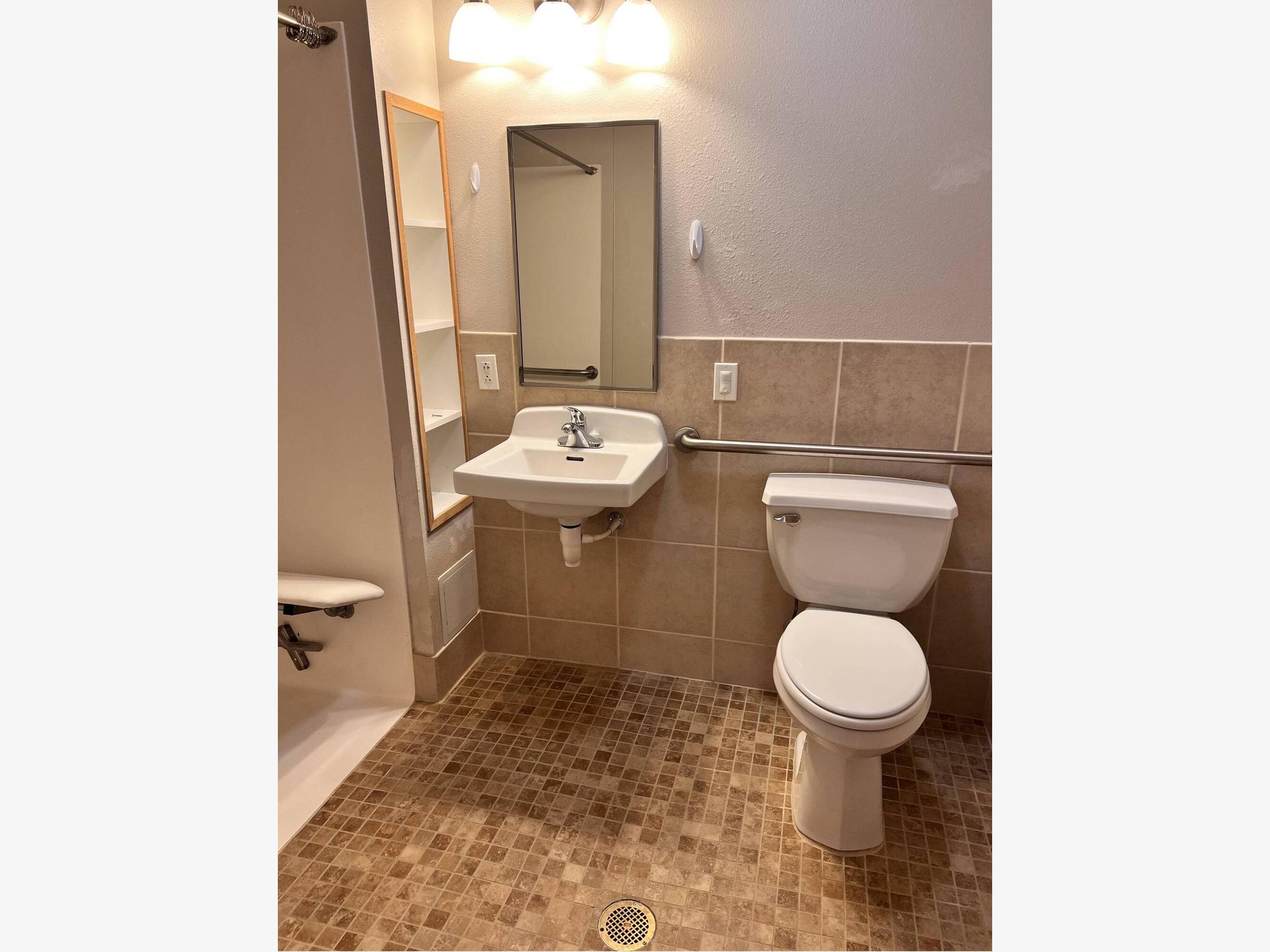 1606 Soquel Ave