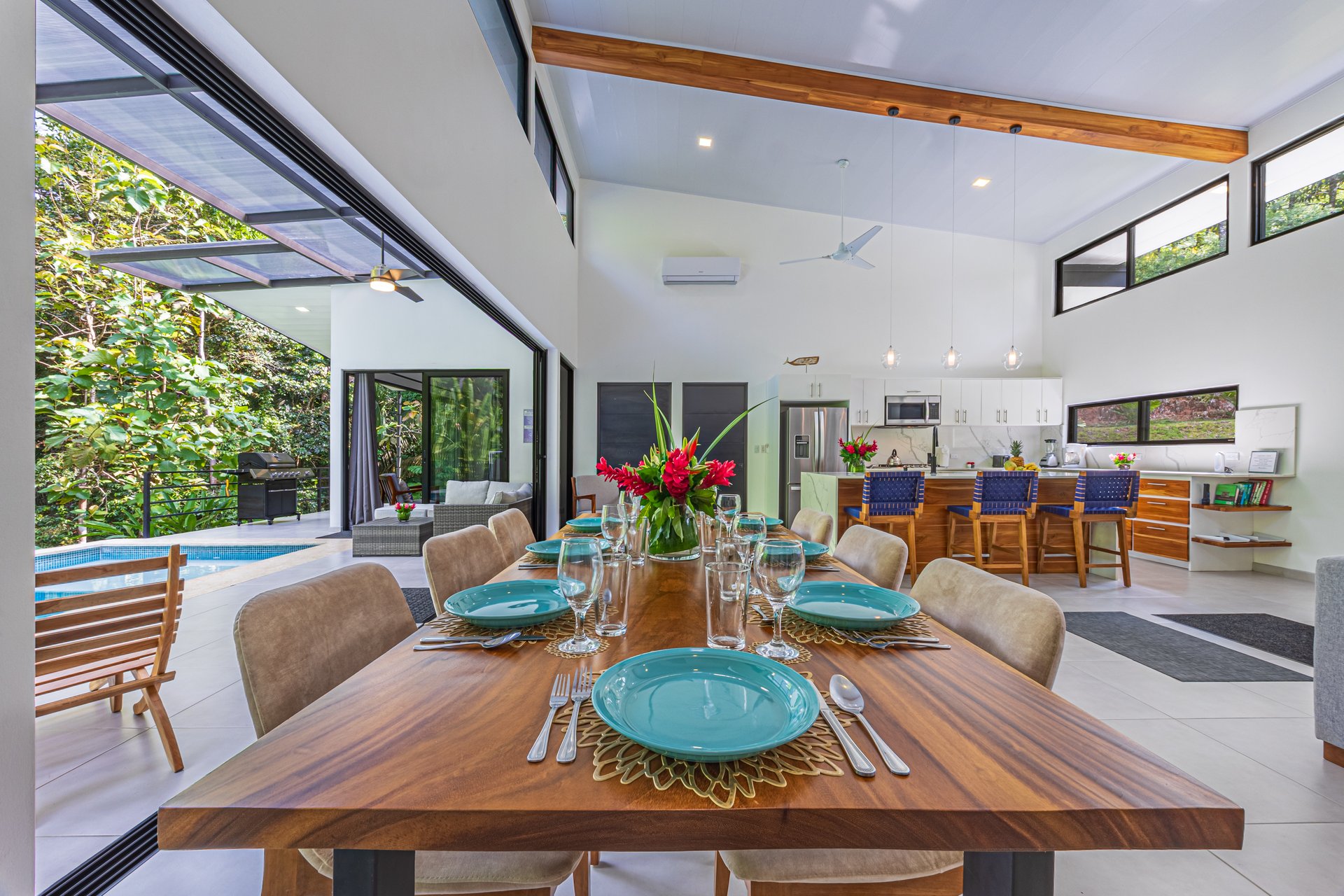 Casa Ballena Pearl with Extra building site!