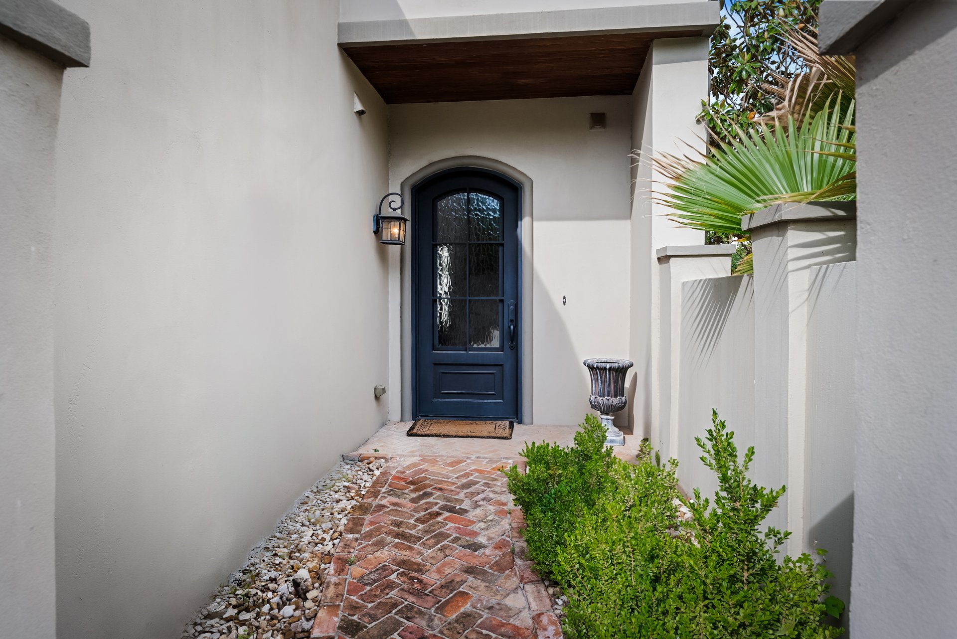 2433 Westlake Drive
