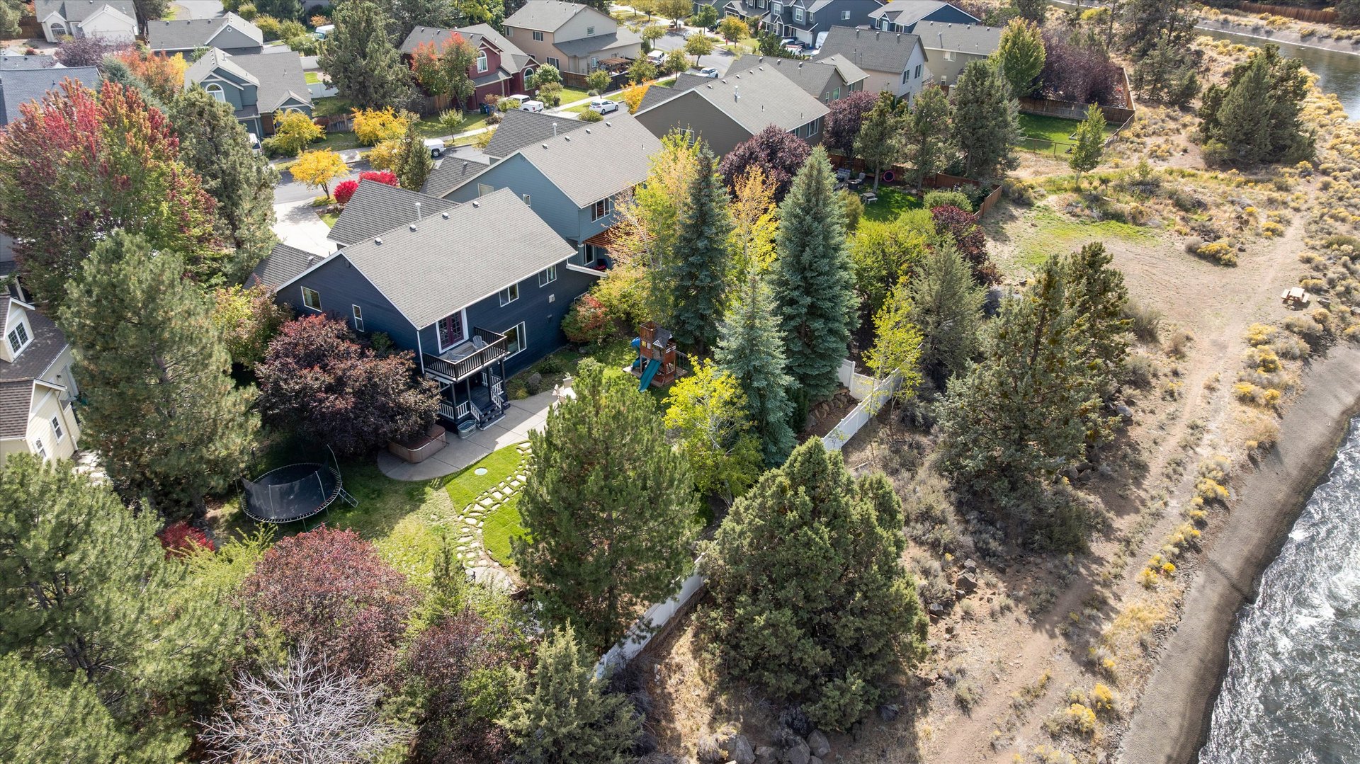 2048 NE Cradle Mountain Way