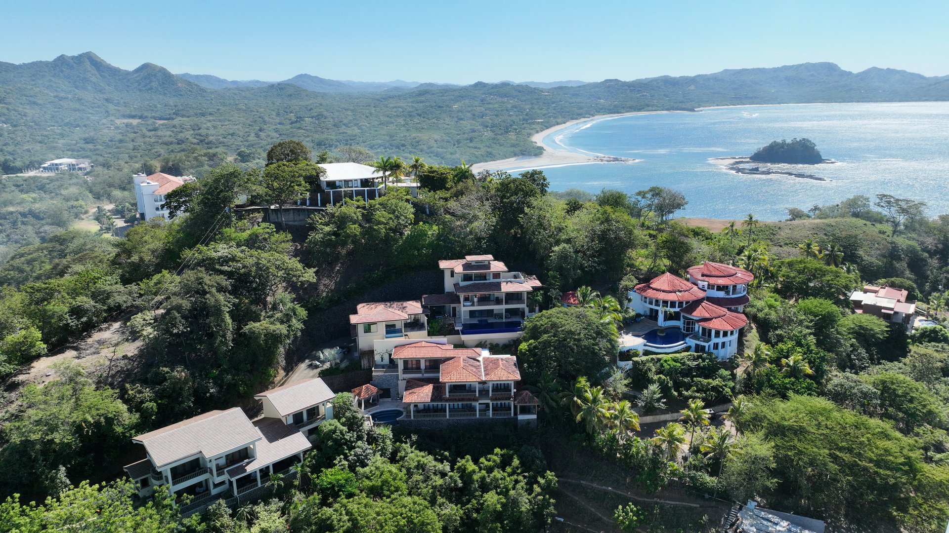 Casa Todo Bien and Guest House: Luxury 4BR Main Home + Guest House with Ocean Views