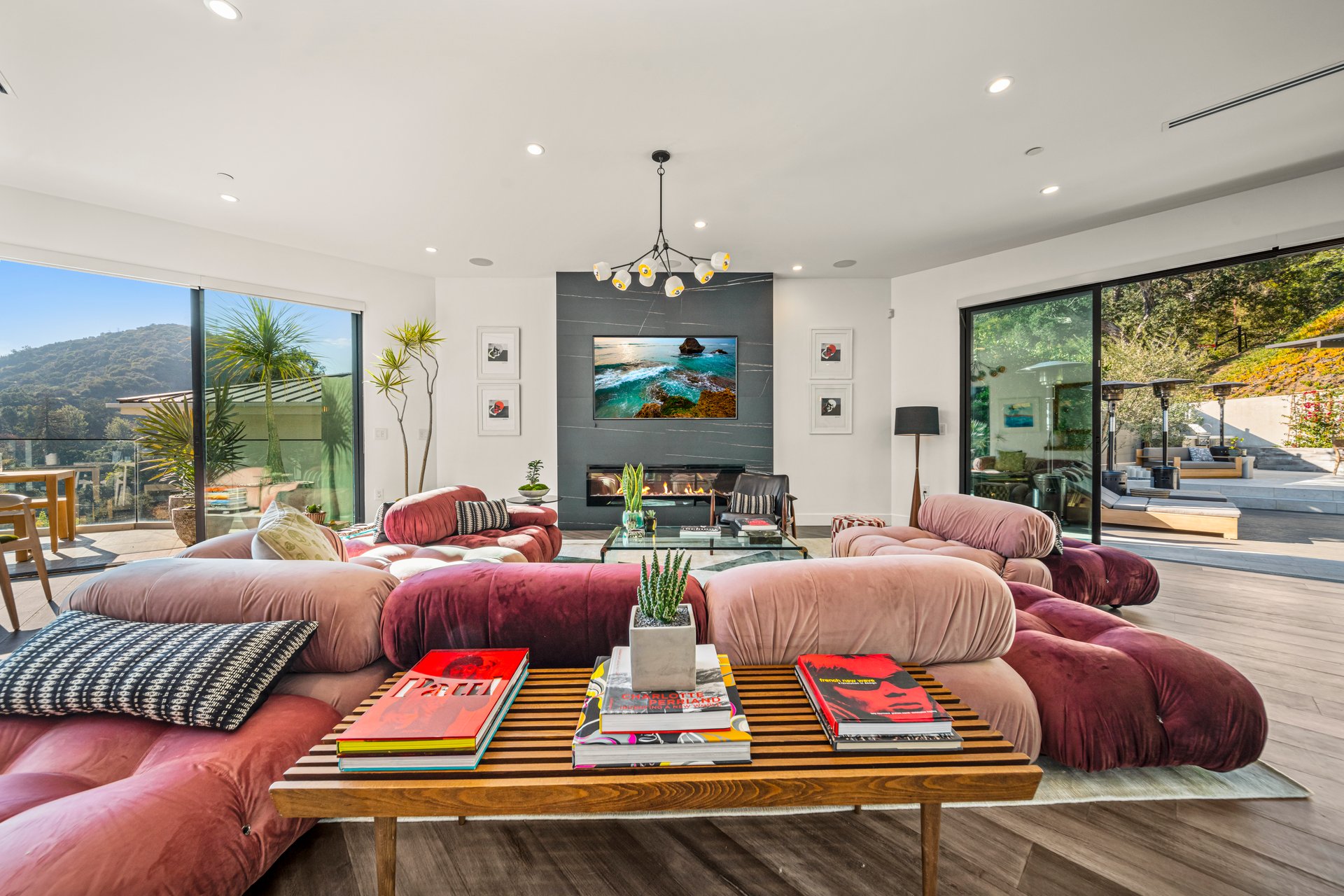 8145 Willow Glen Rd