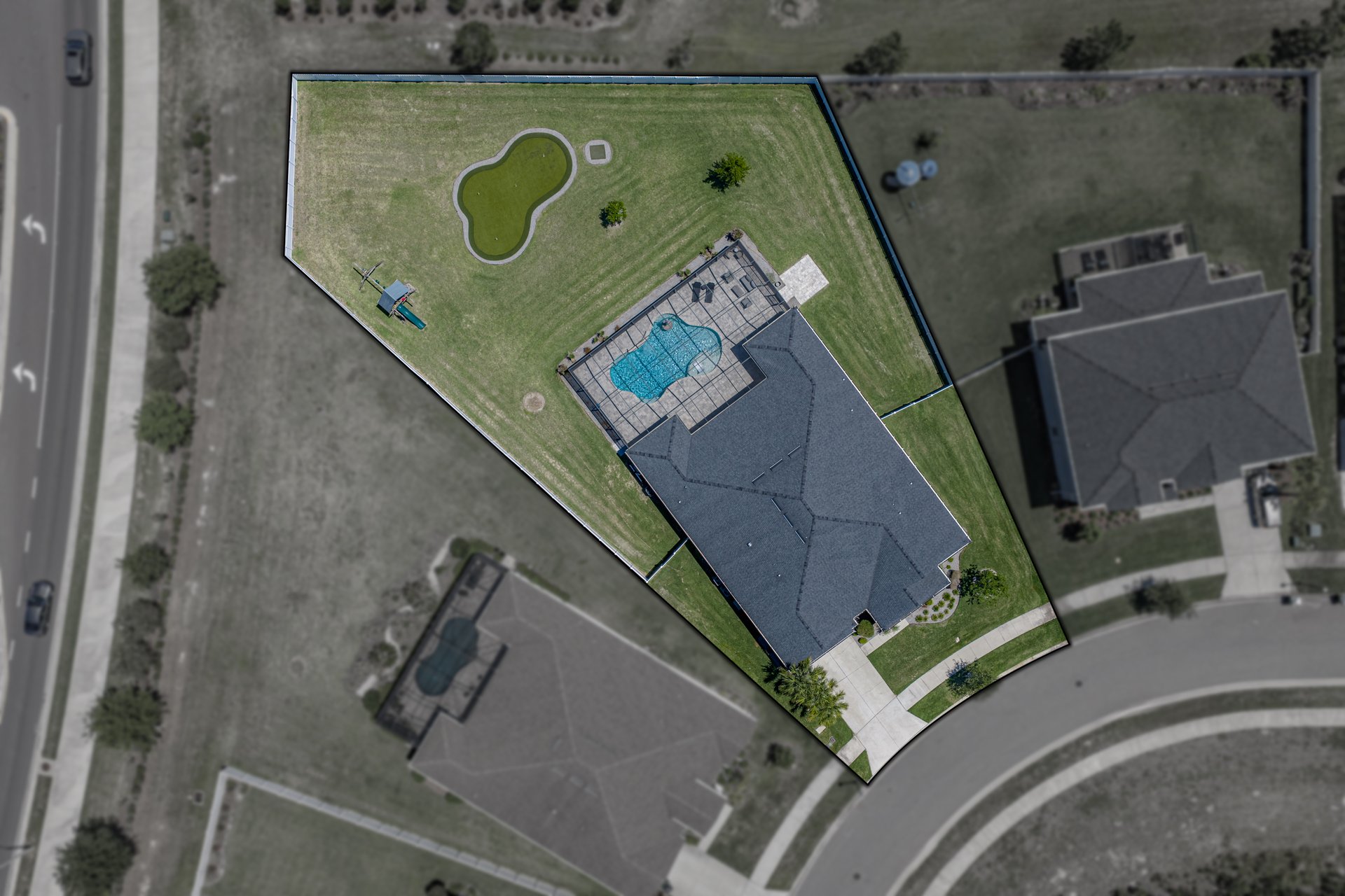 6883 BRADBURY CIR