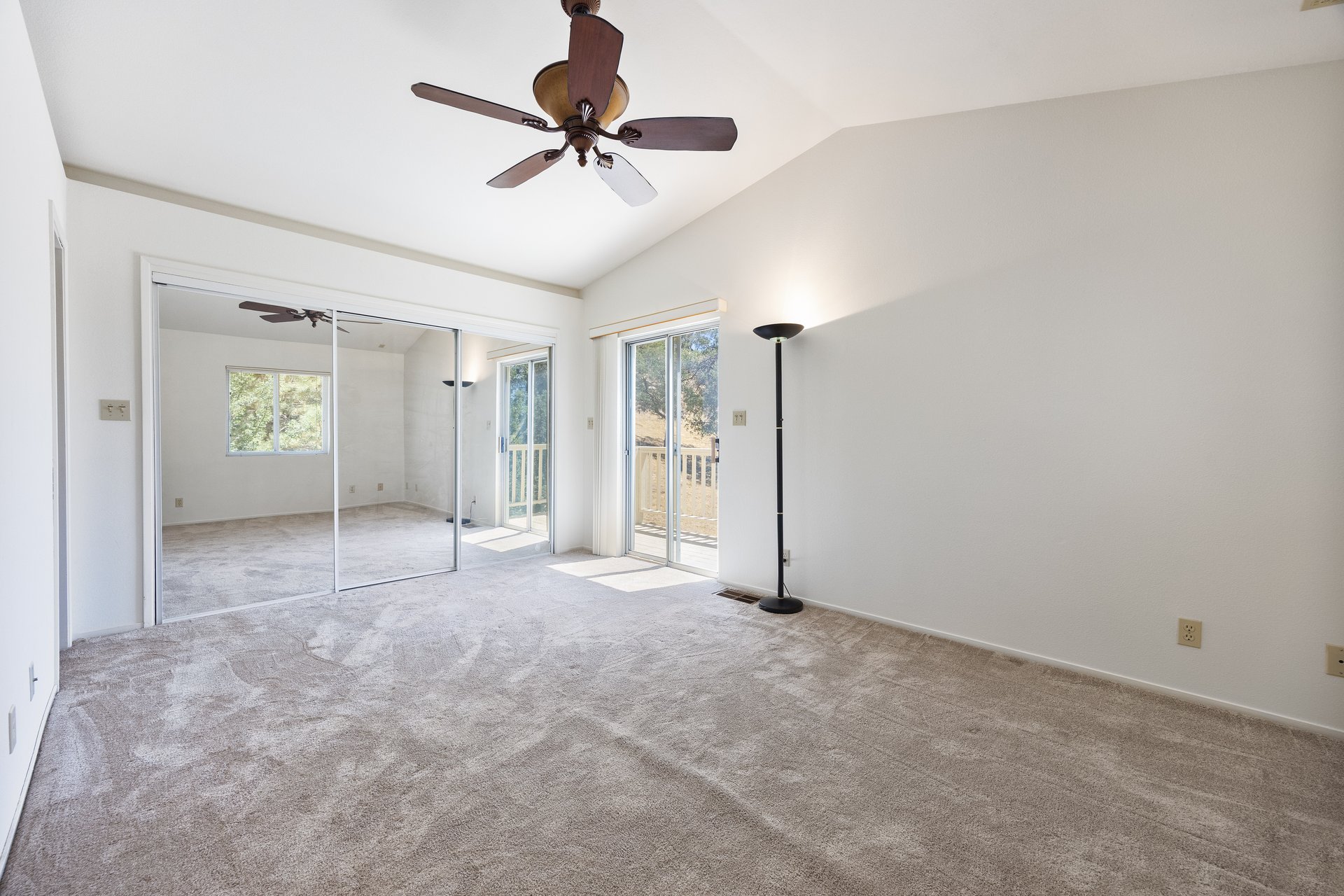 Panoramic Mountain Views in West Golden Hills — 21725 Mountain Drive, Tehachapi