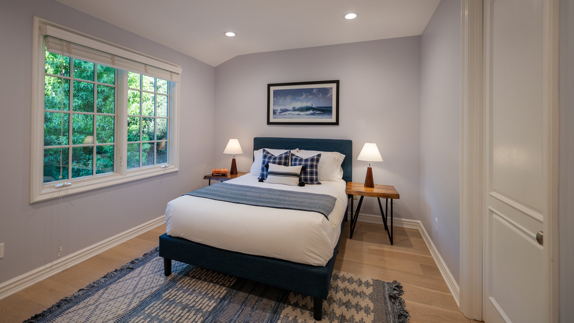 3686 Benedict Canyon Ln, Sherman Oaks 