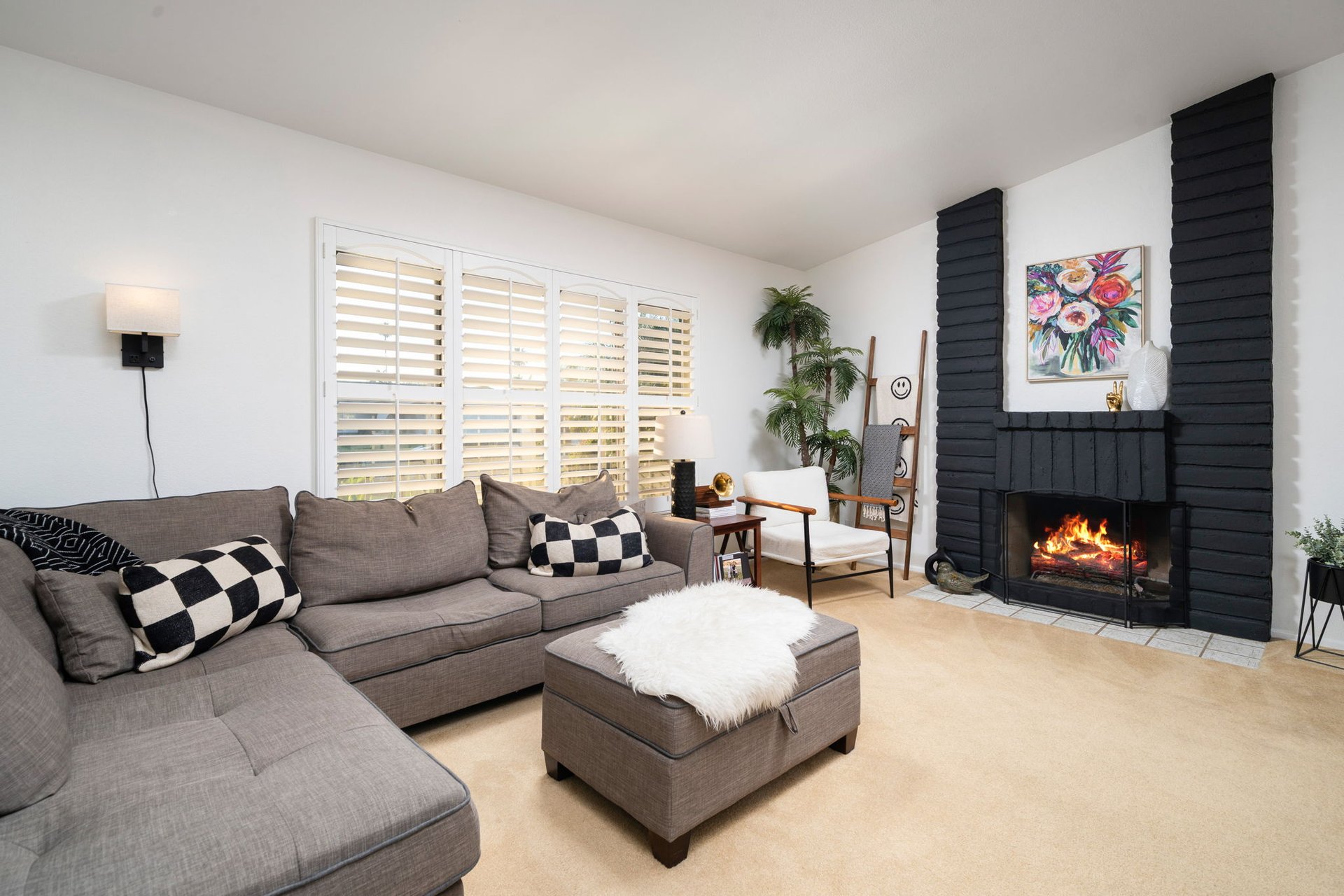 5022 N Burnaby
