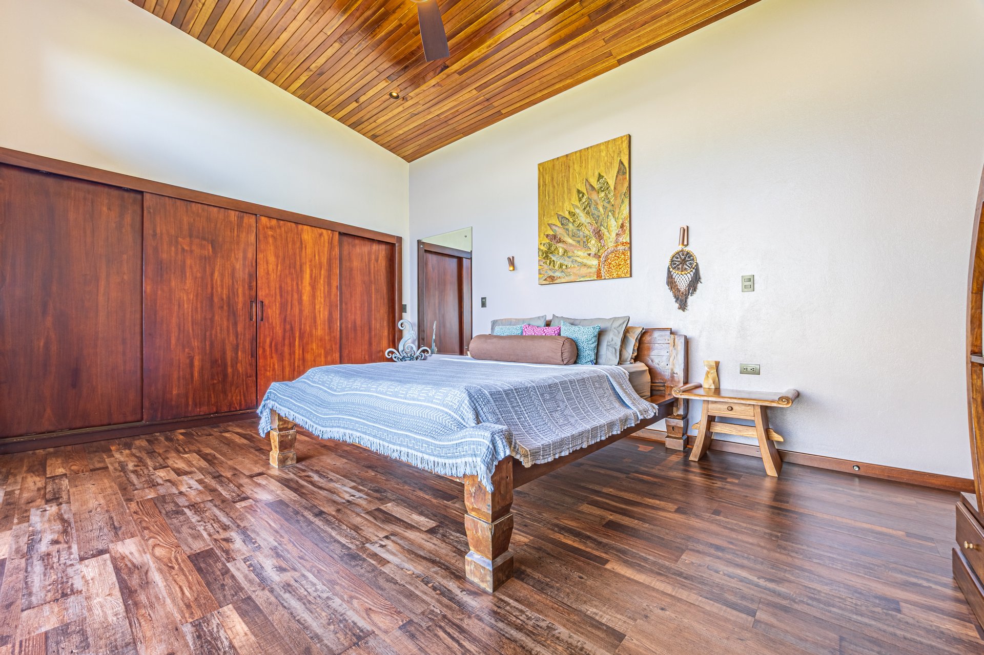 Casa Markissa – Luxury Oceanview Villa with Proven Rental Income.