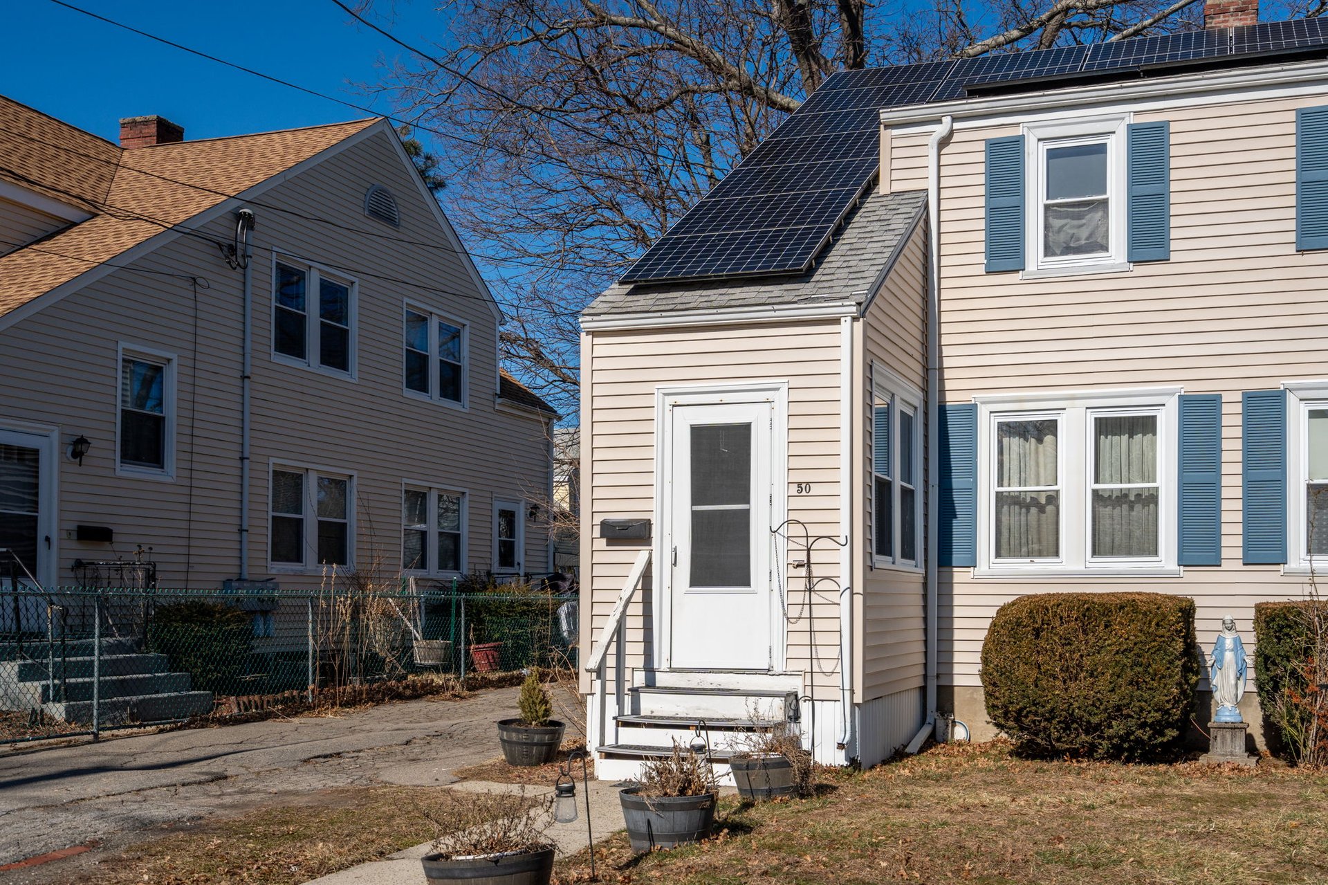 50-52 Whiton Ave
