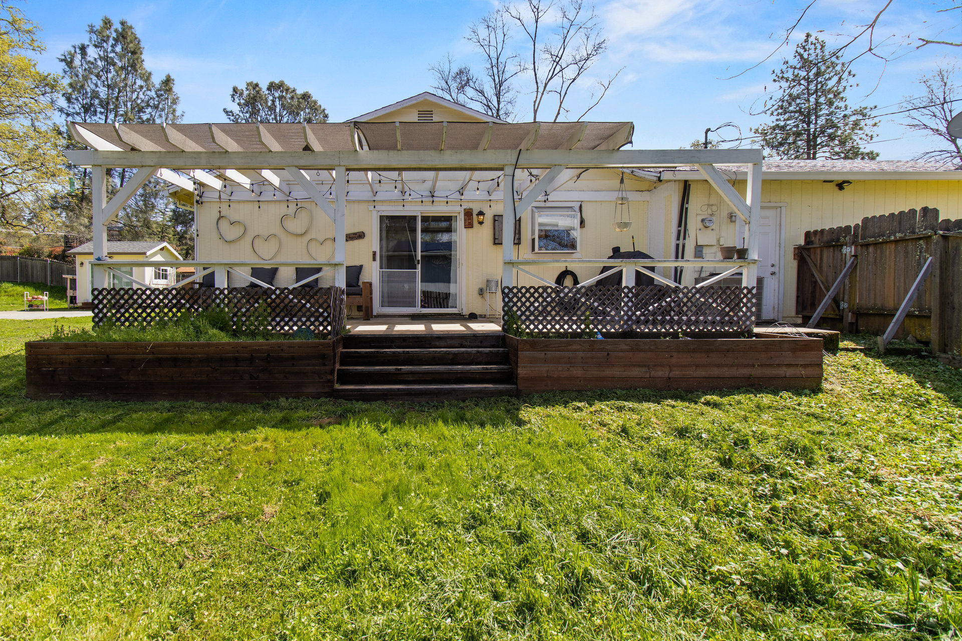 6721 Rhodes Avenue