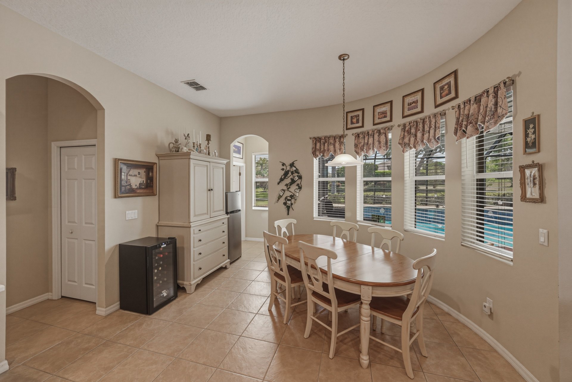 13304 THOROUGHBRED DR
