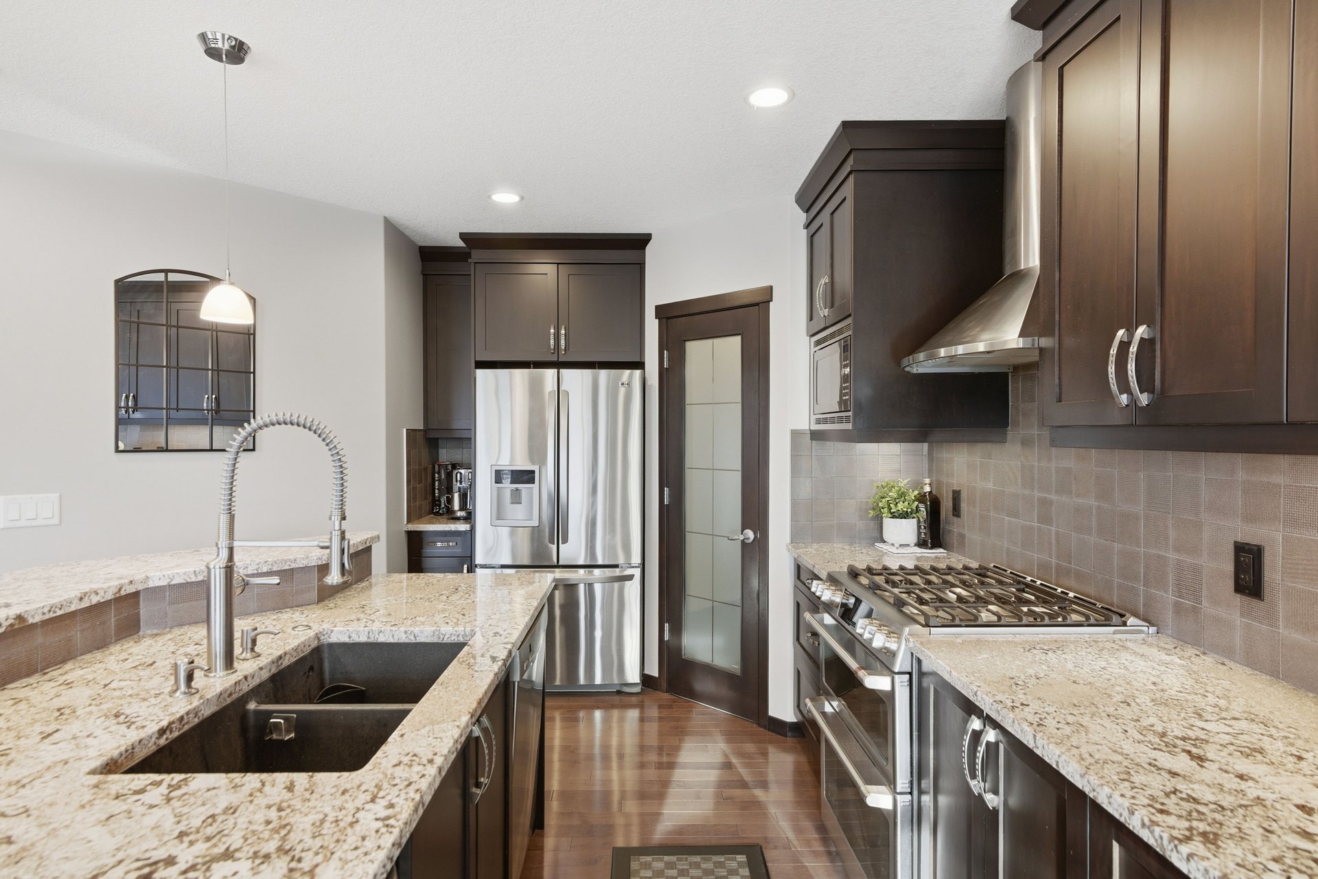 71 Panatella View NW