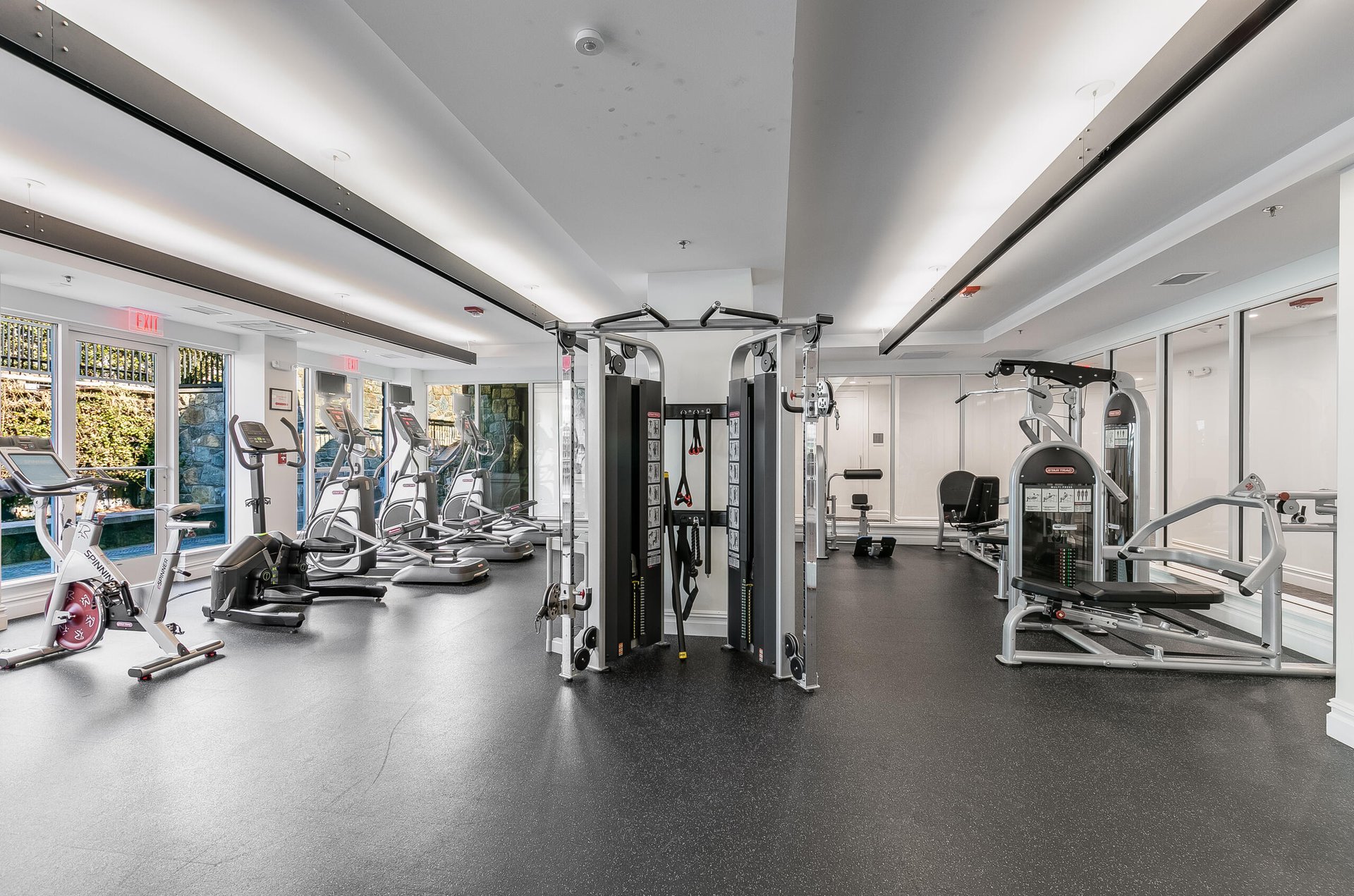 8201 River Rd, Bethesda, MD 20817