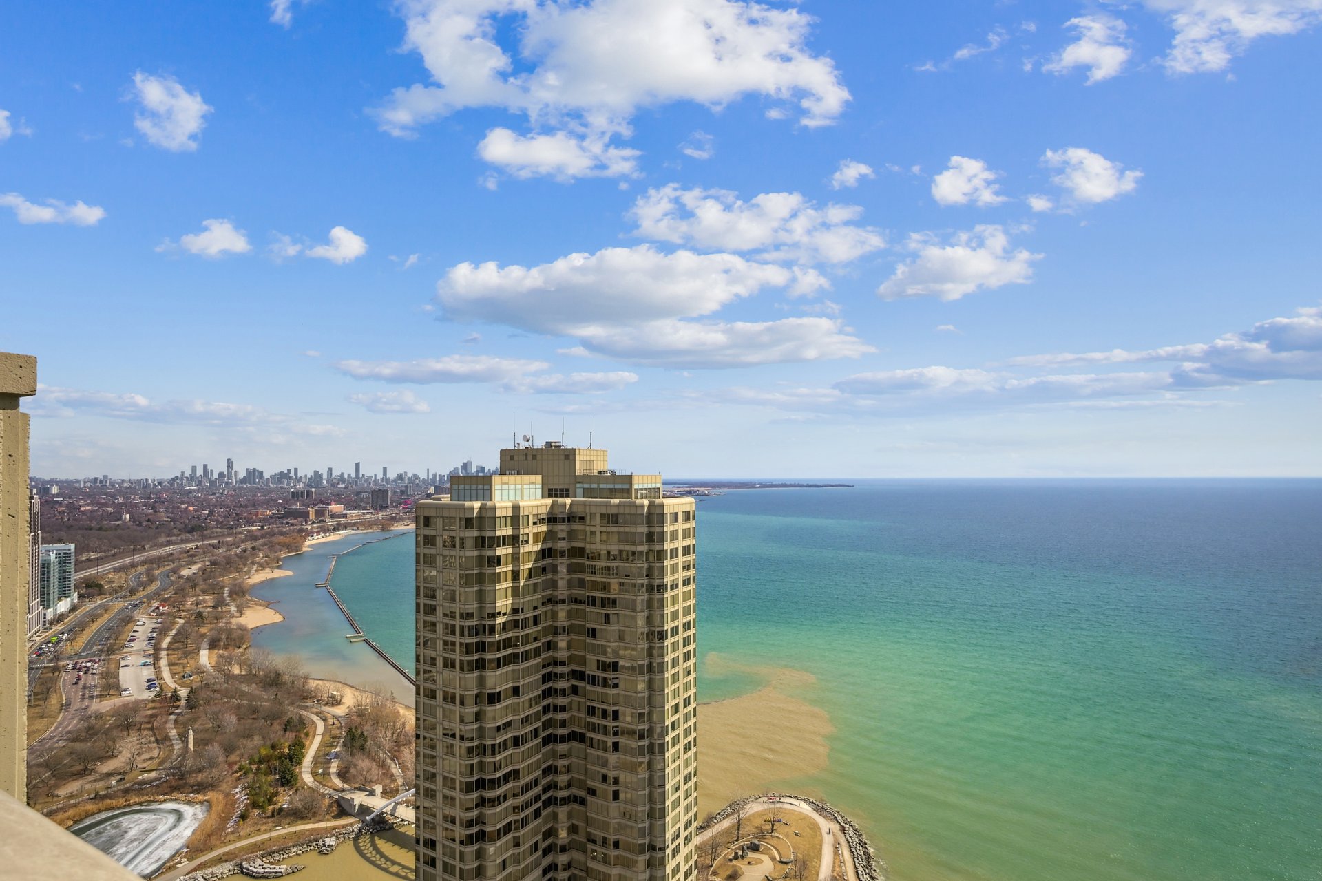 Lakeside Living at the Prestigious Palace Pier