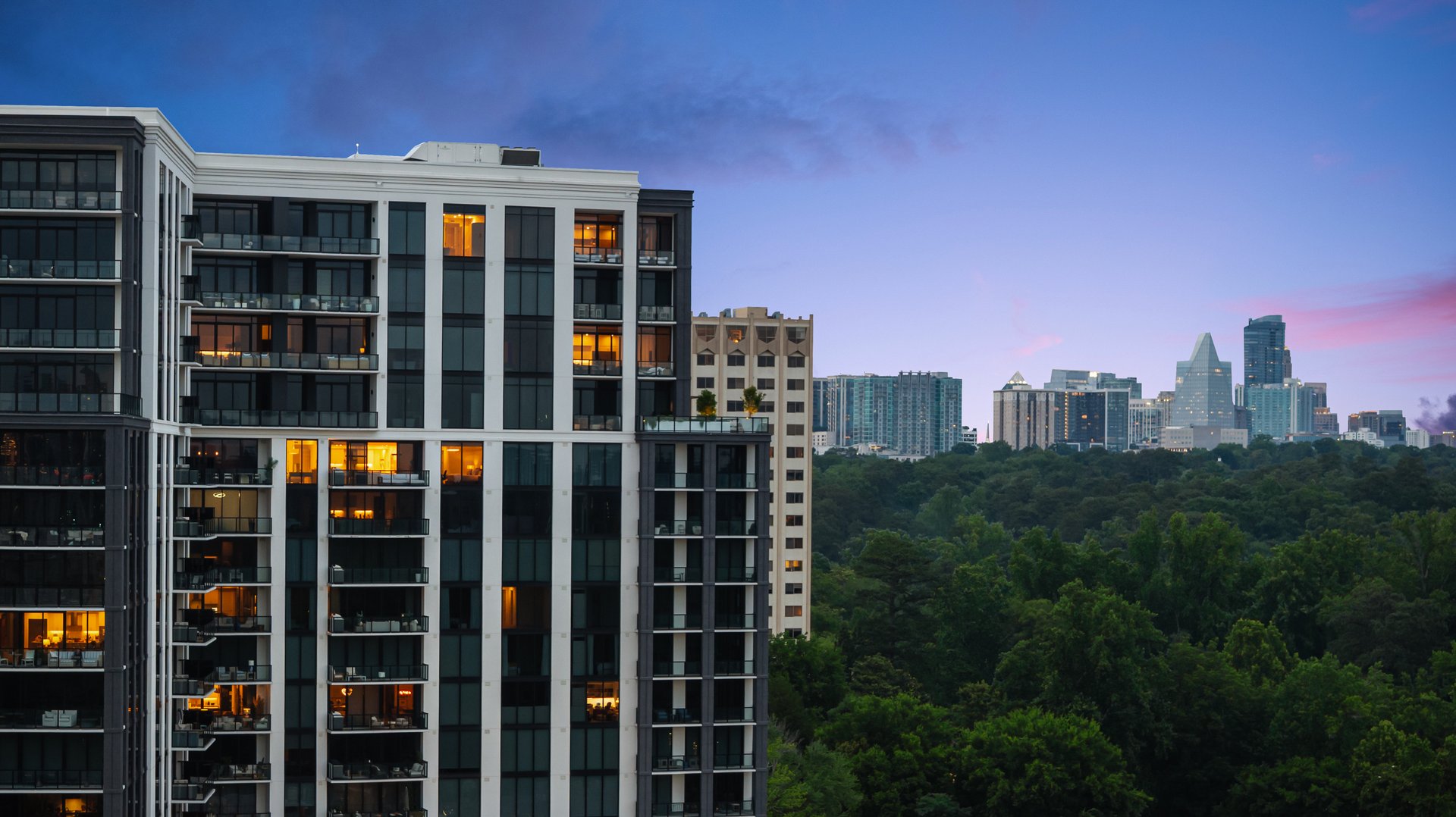 2425 Peachtree Road NE Unit 1406