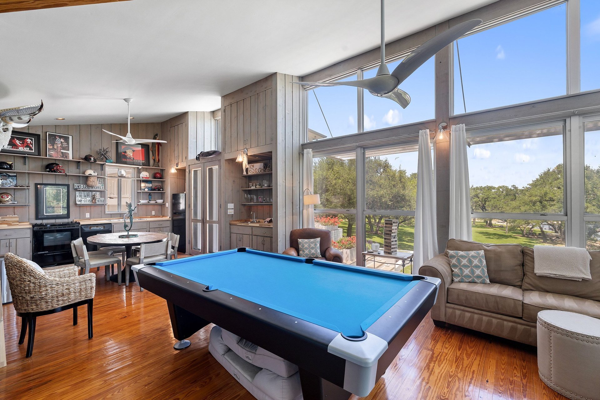 1209 Edgewater Drive