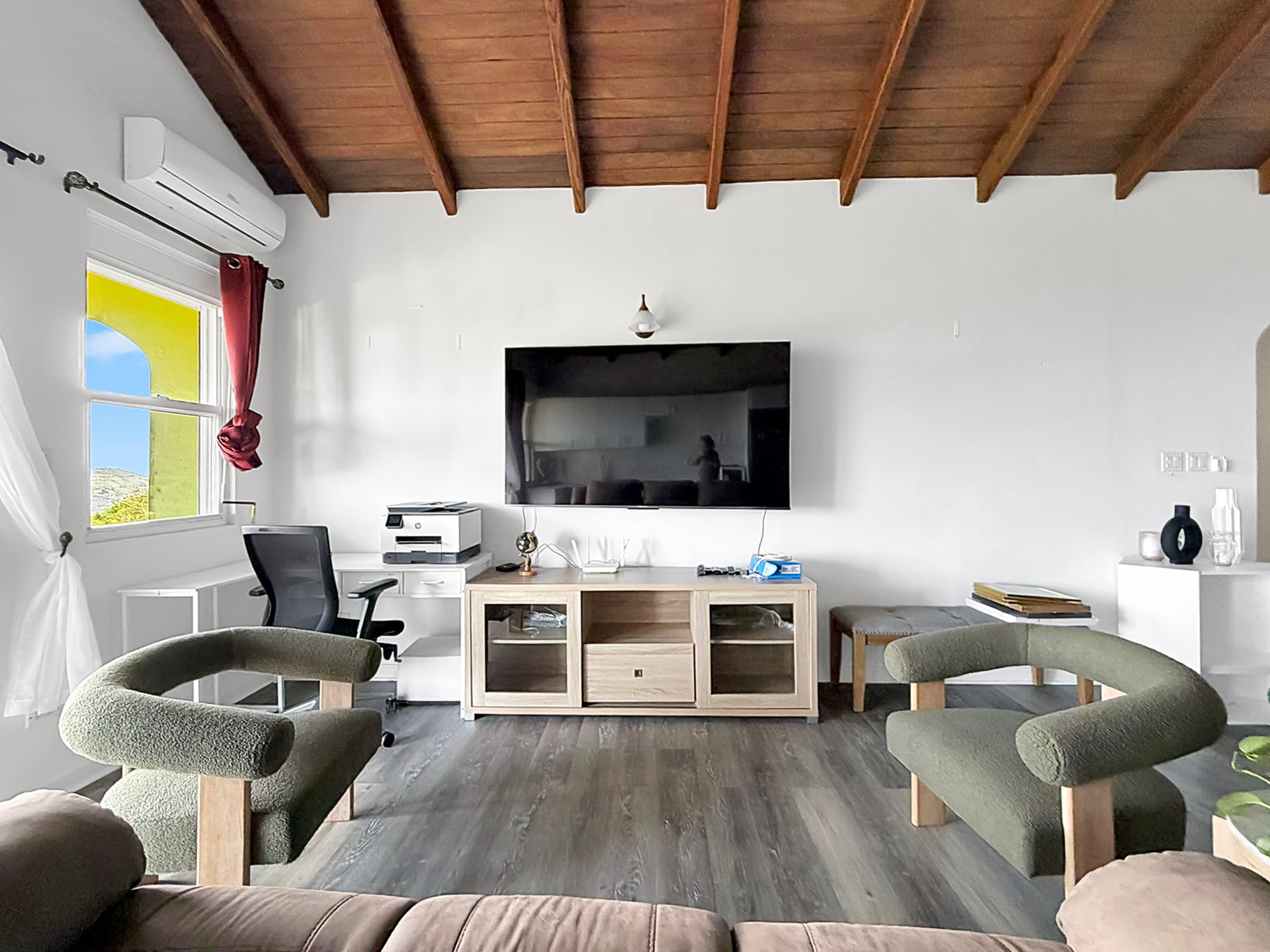 1140 Diamond Estate Modern 1 Bedroom Apartment