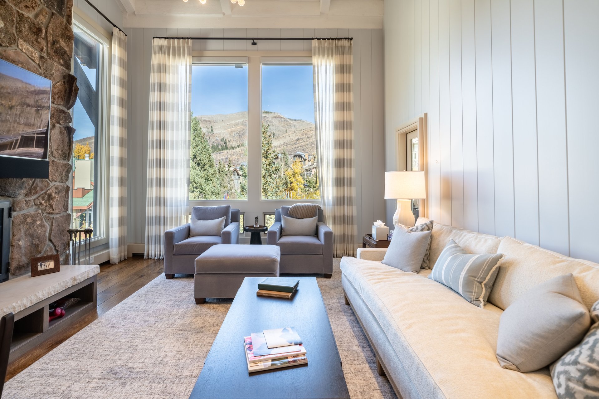 The Lodge at Vail Condominiums #332