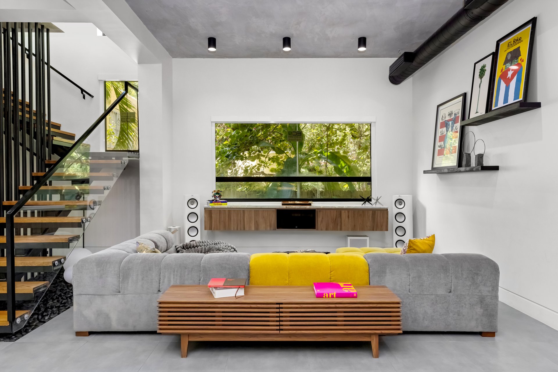Spring Garden | Modern Luxury