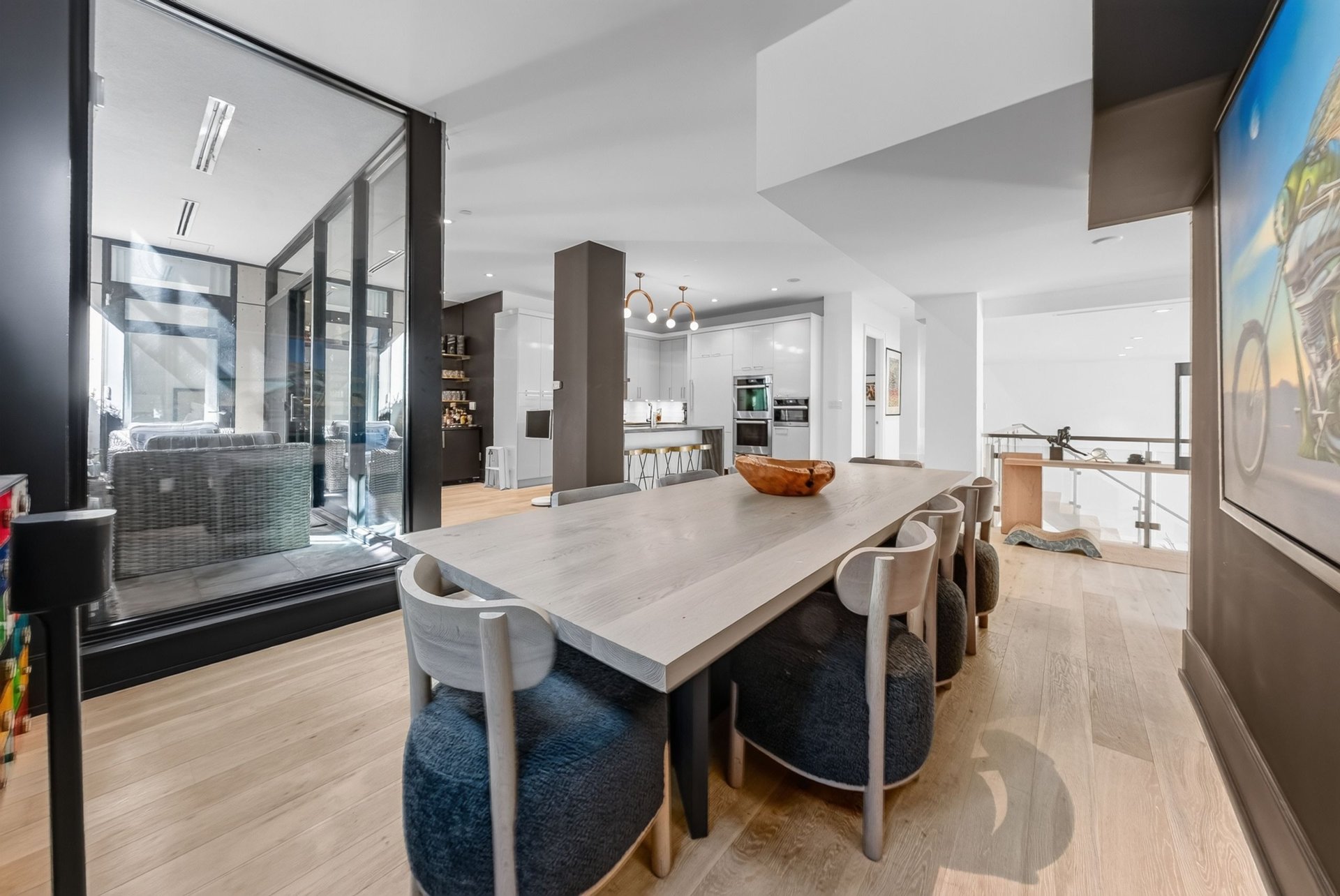 Ultra-Exclusive Yorkville Address