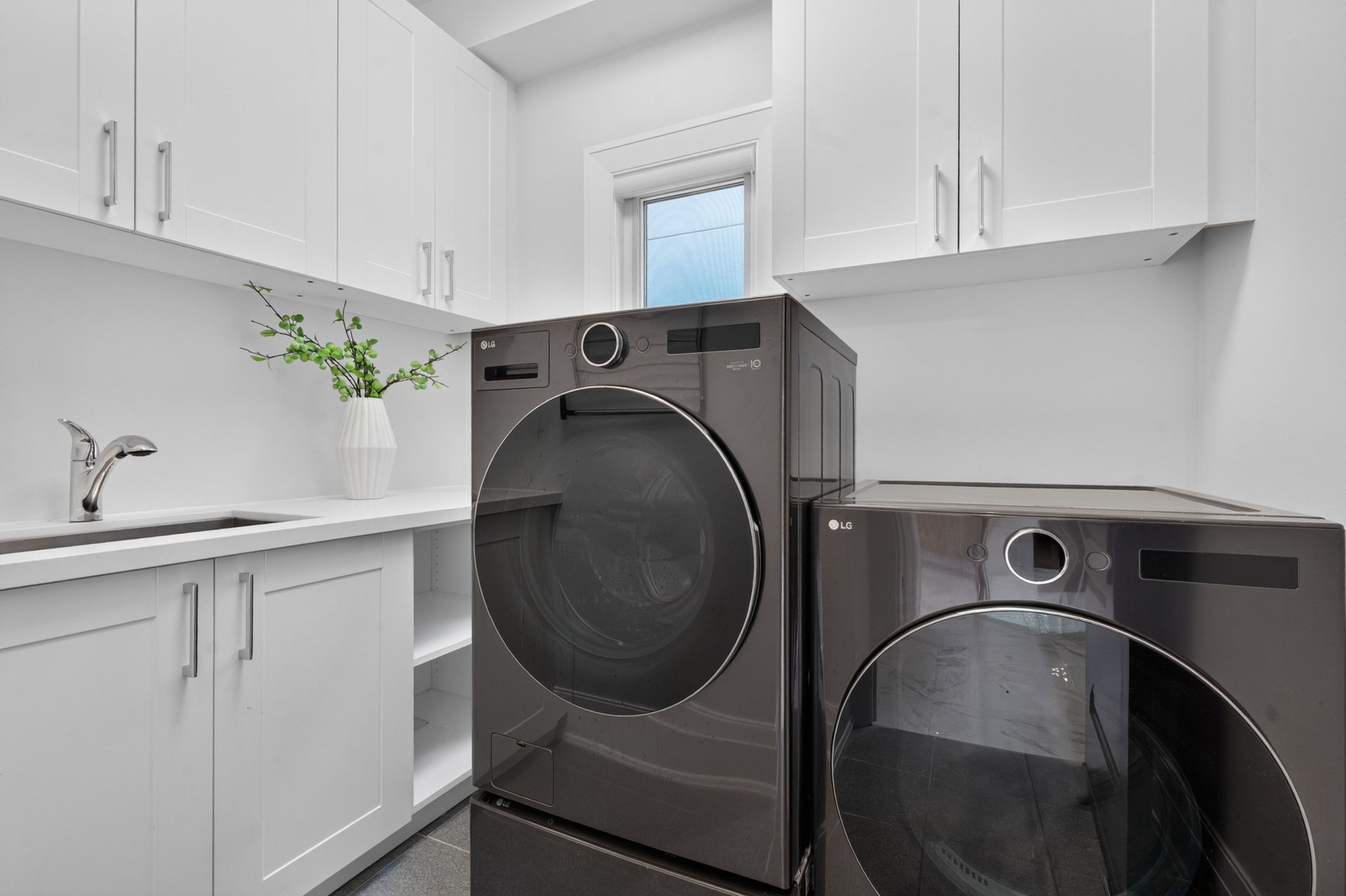 Fully Renovated Designer Residence