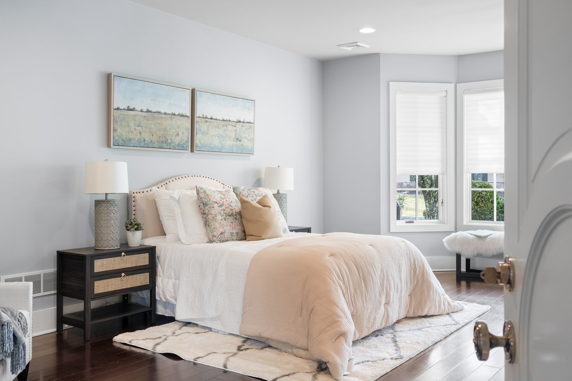 2687 Avenue Du Vlg