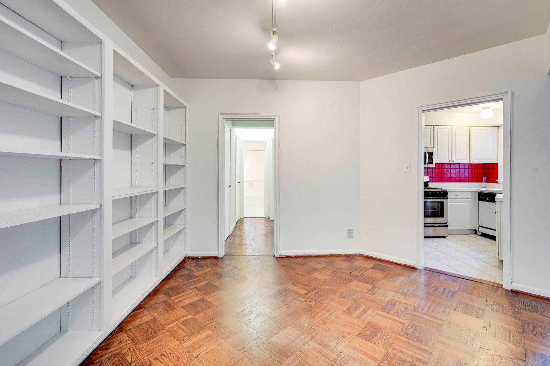 2500 Q ST NW #216